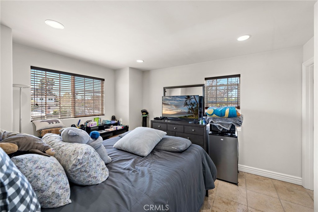 216 Monte Vista Avenue