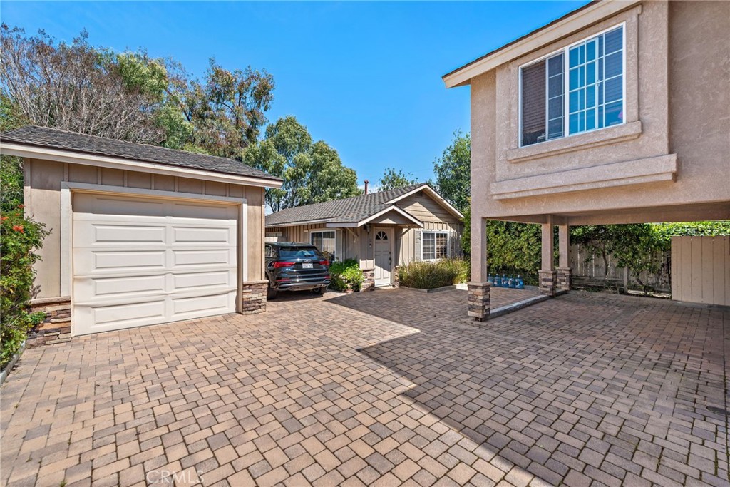 216 Monte Vista Avenue