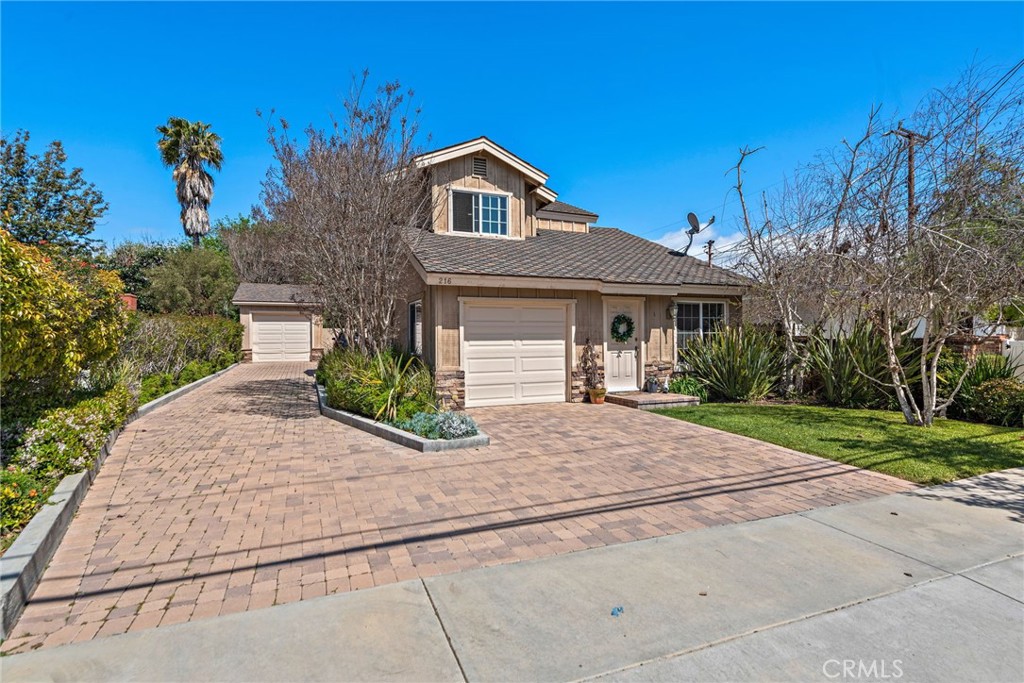 216 Monte Vista Avenue