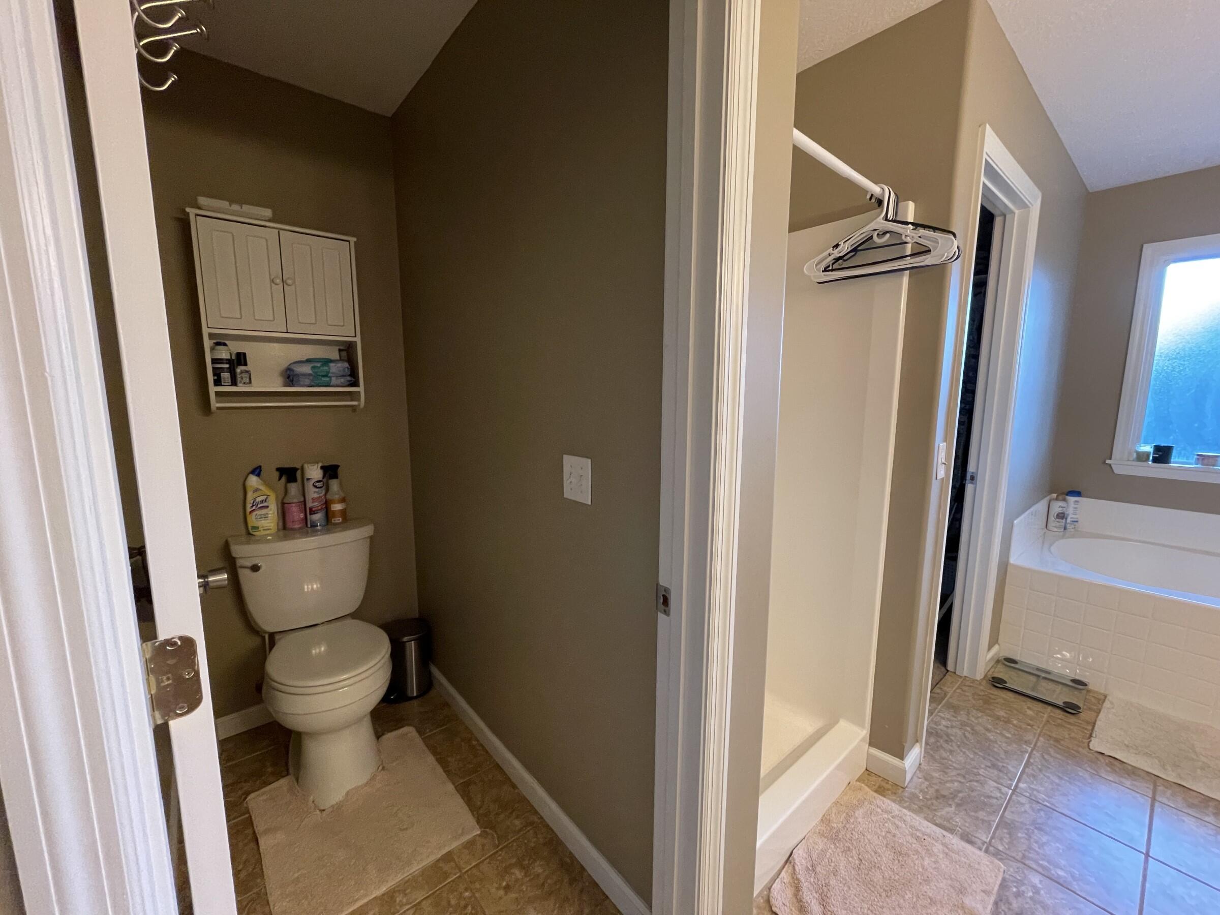 108 Lakeview Circle