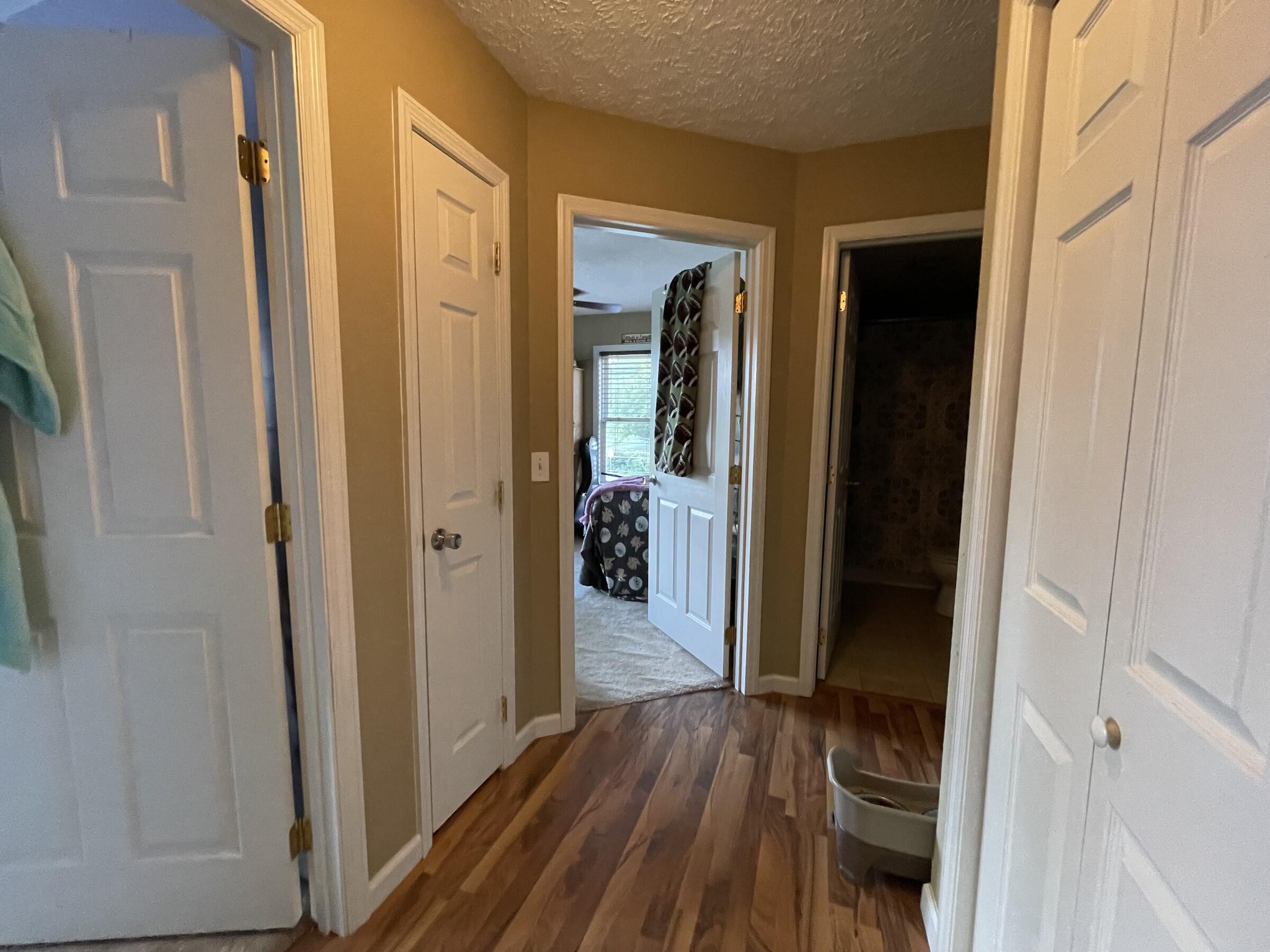 108 Lakeview Circle