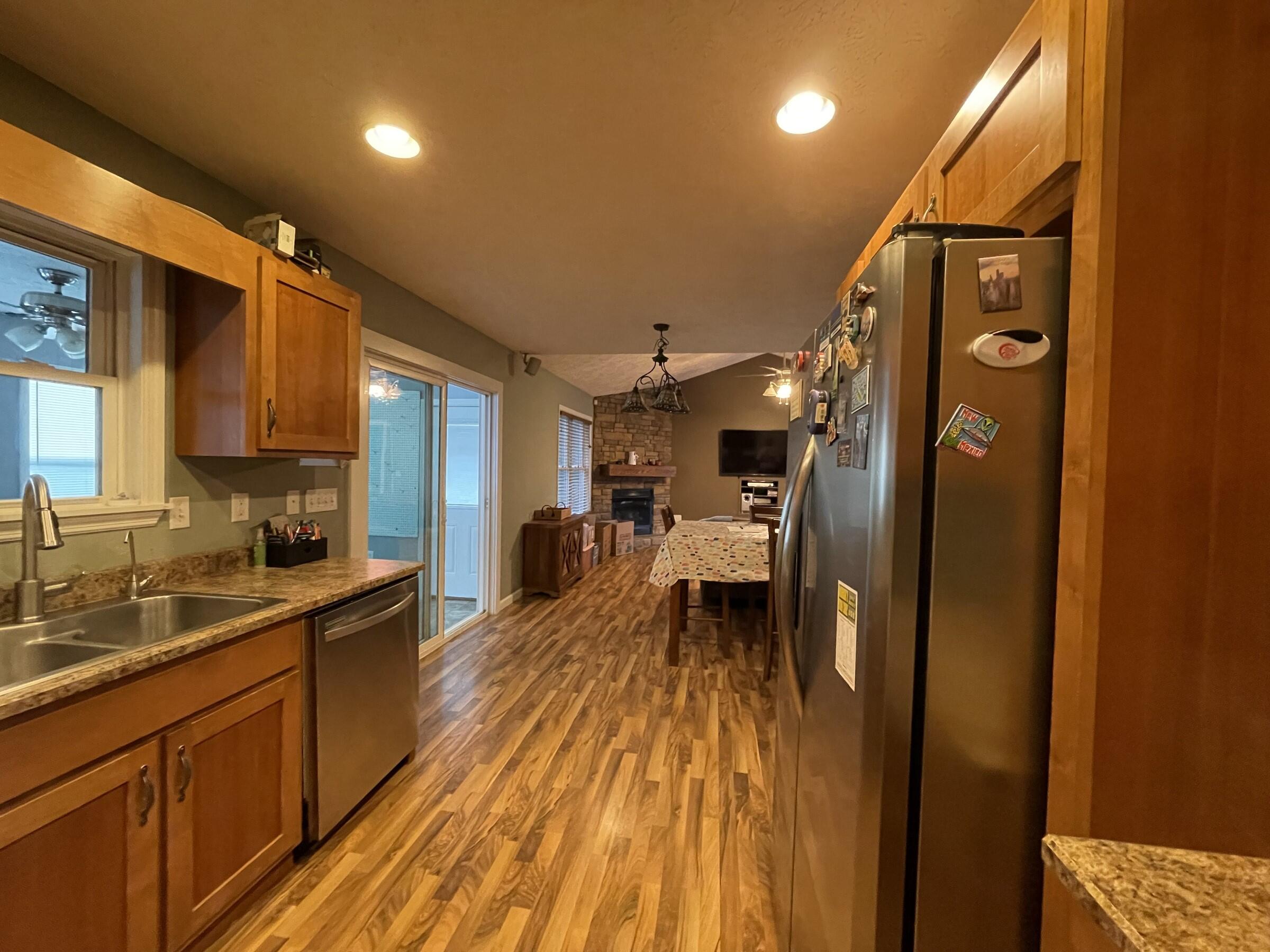 108 Lakeview Circle