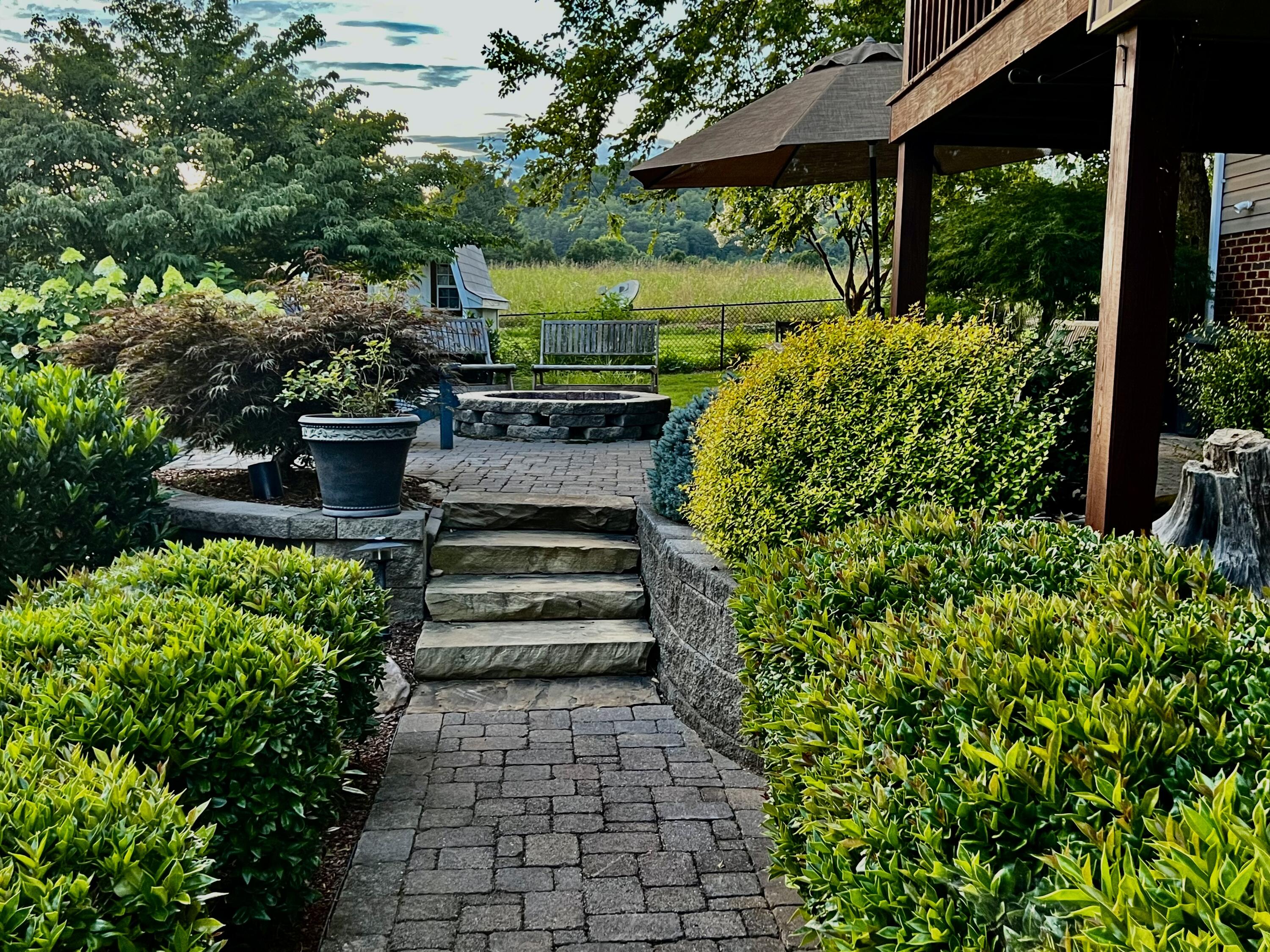 108 Lakeview Circle