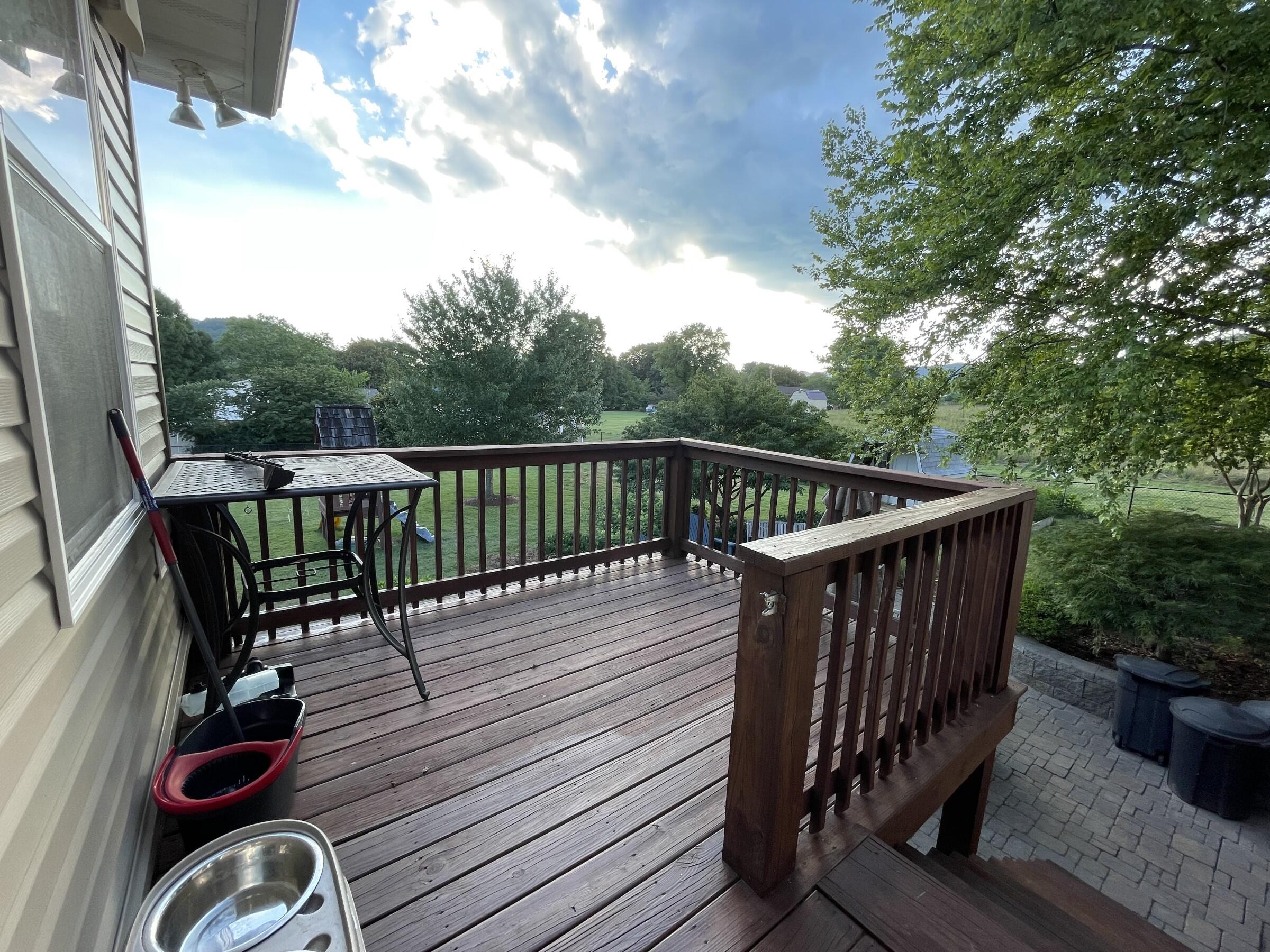 108 Lakeview Circle