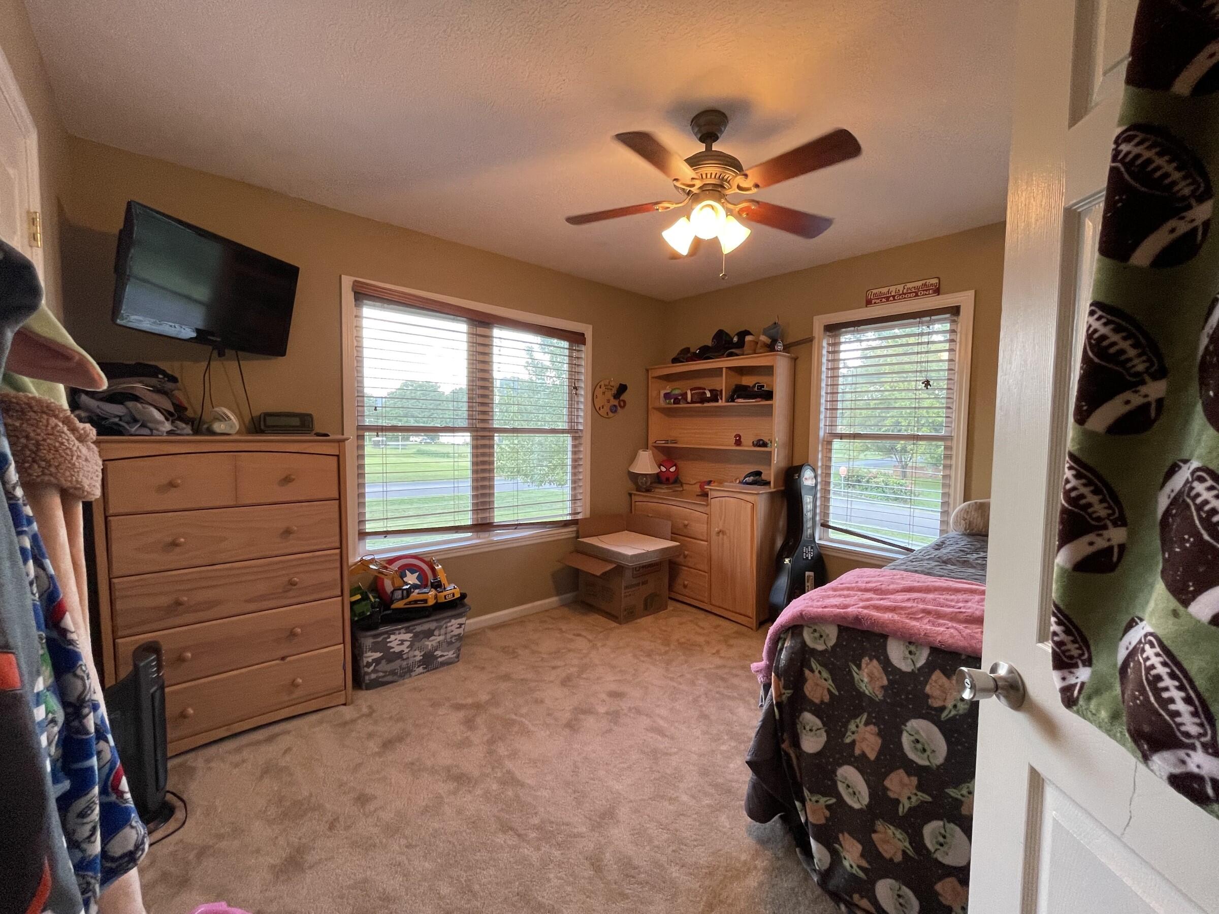 108 Lakeview Circle