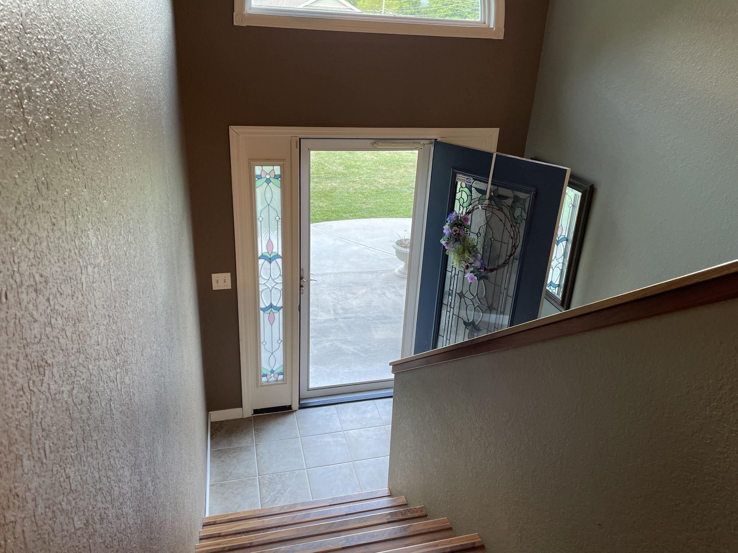 108 Lakeview Circle