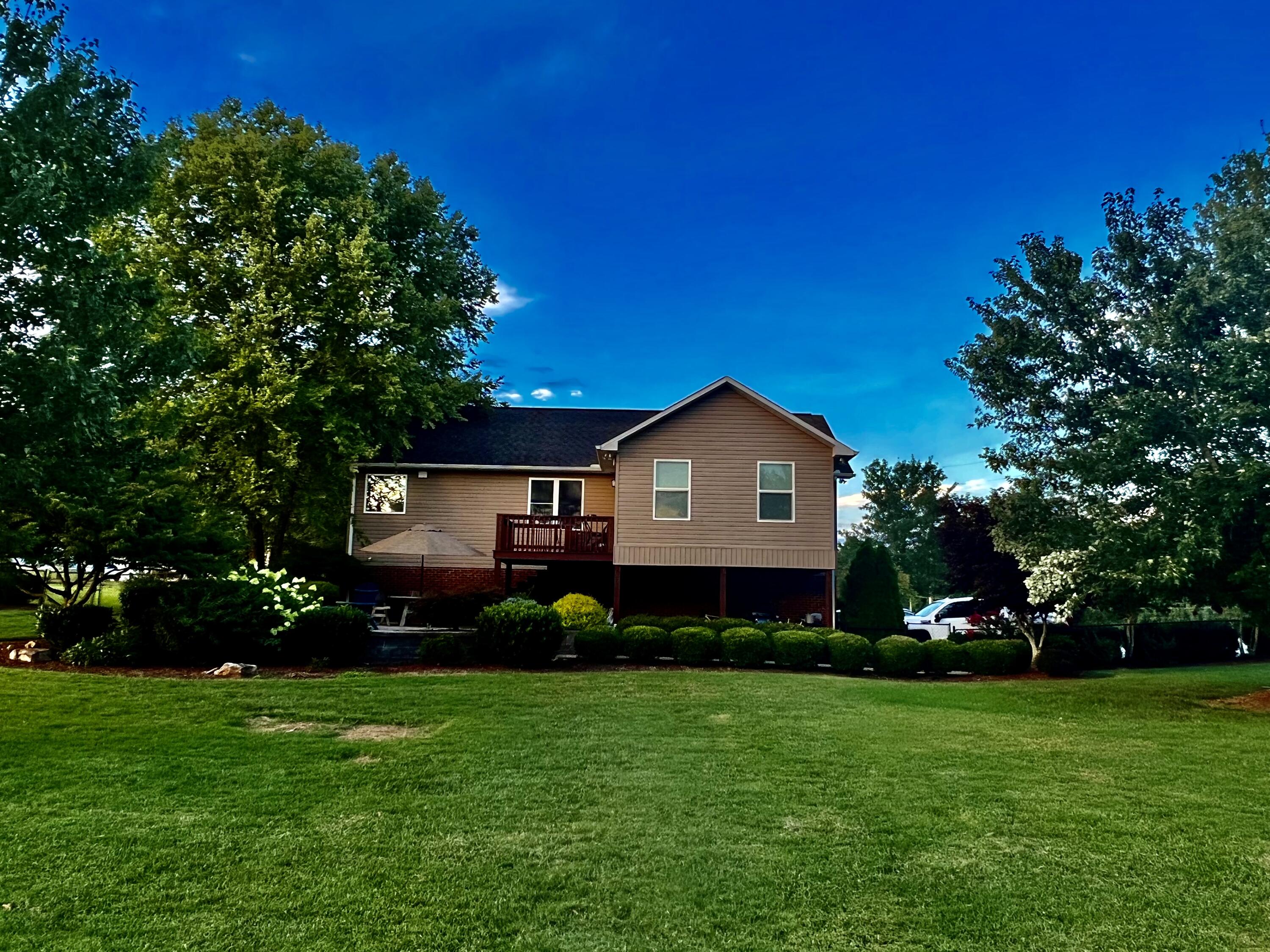 108 Lakeview Circle