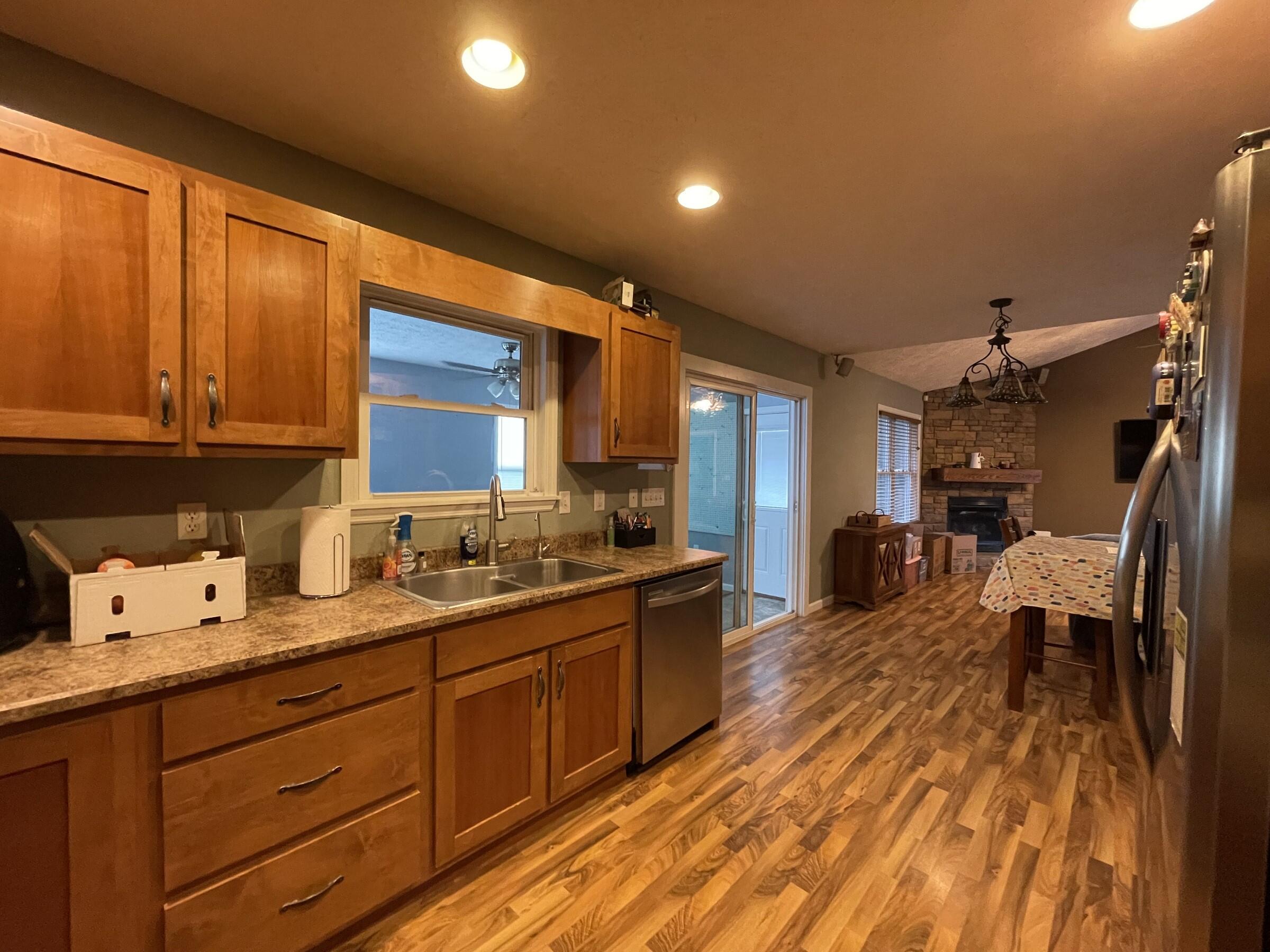 108 Lakeview Circle