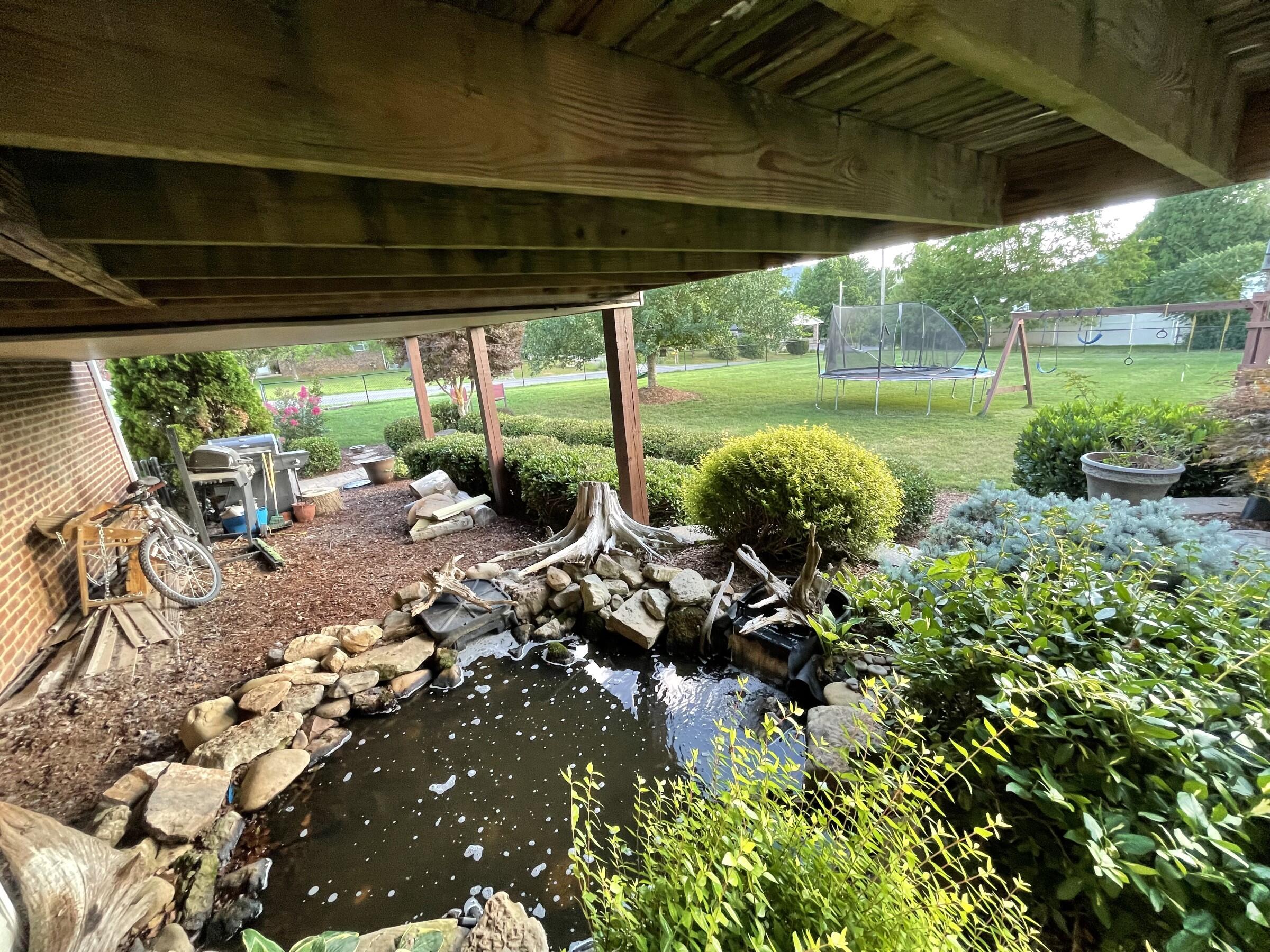 108 Lakeview Circle