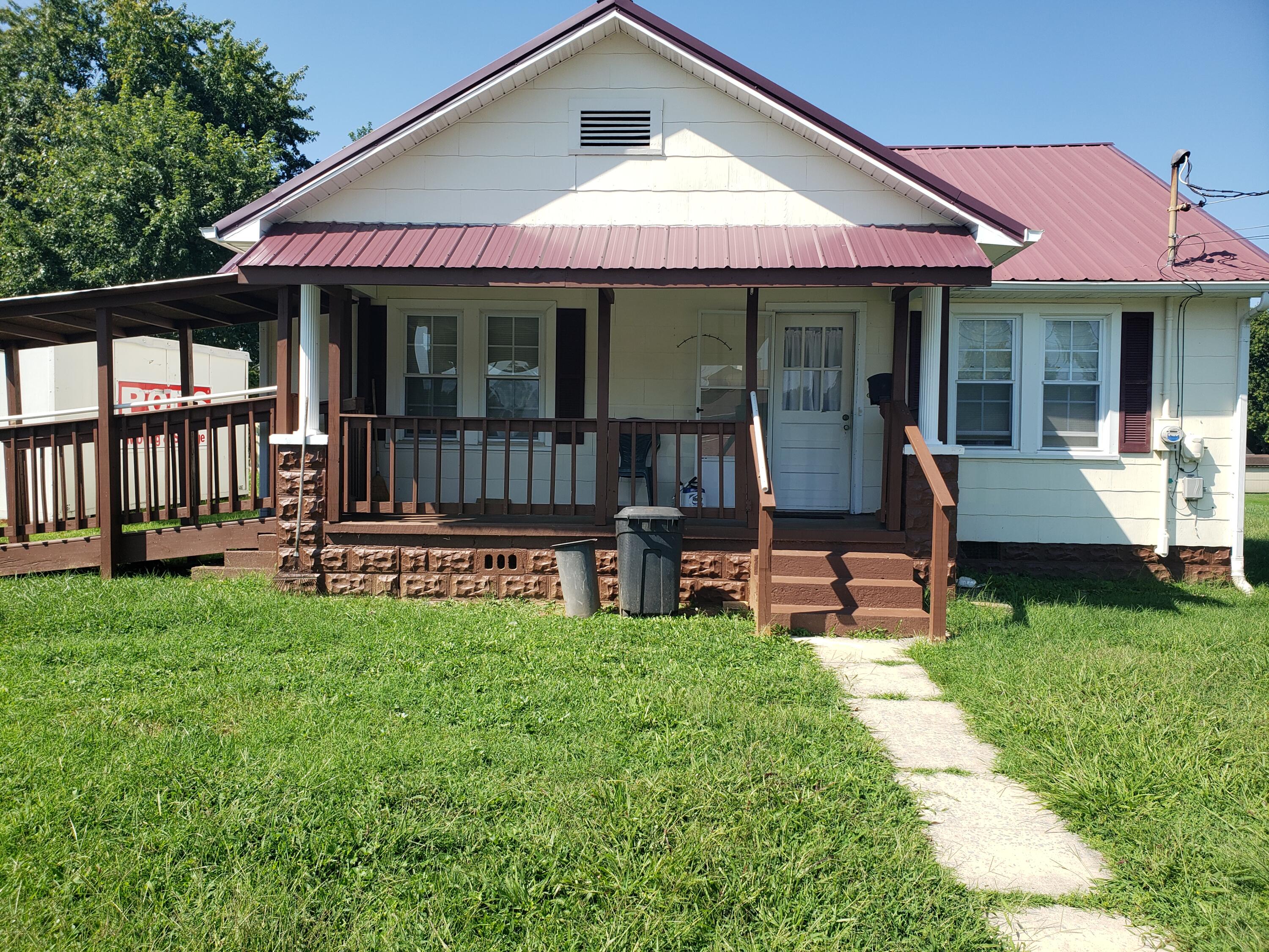 204 Hillcrest Street