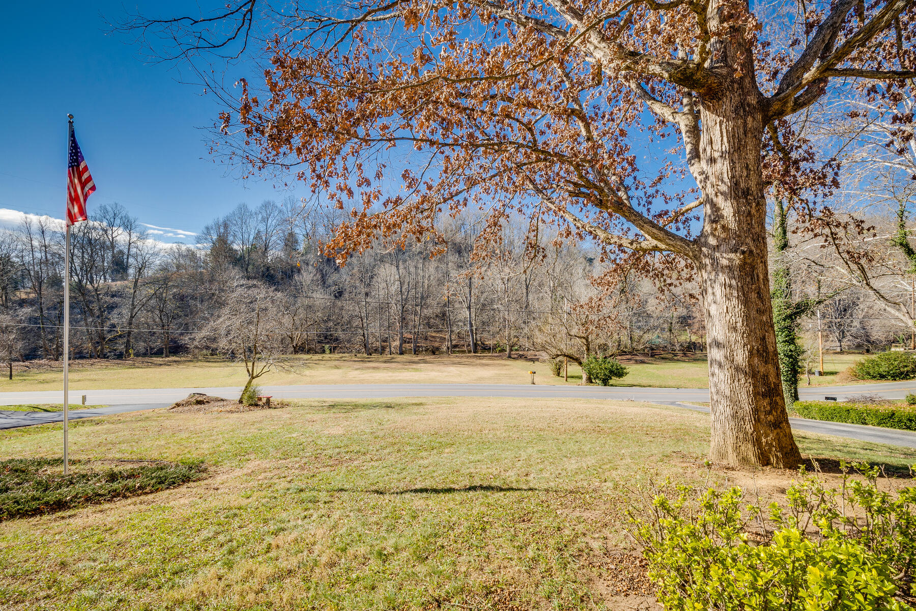 437 North Holston River Drive