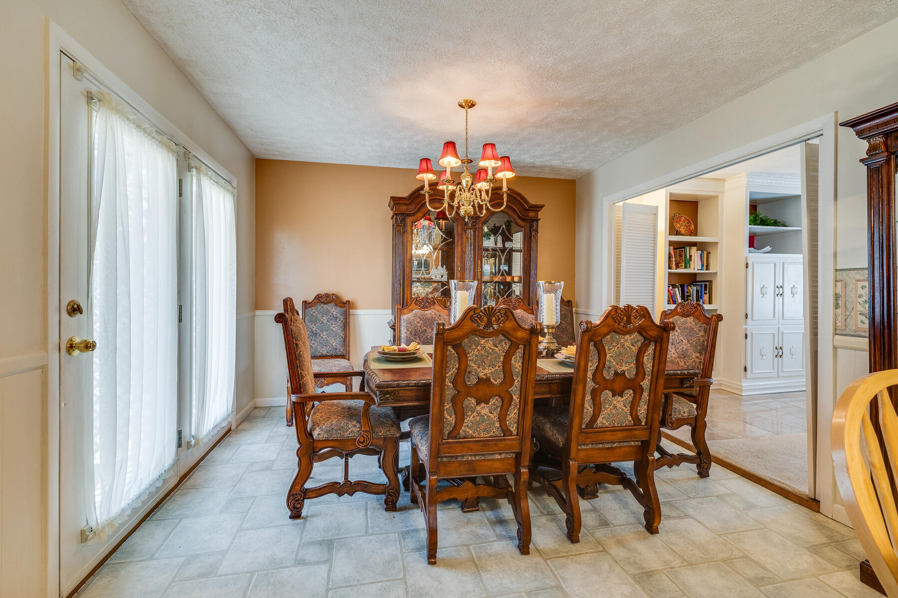 437 North Holston River Drive