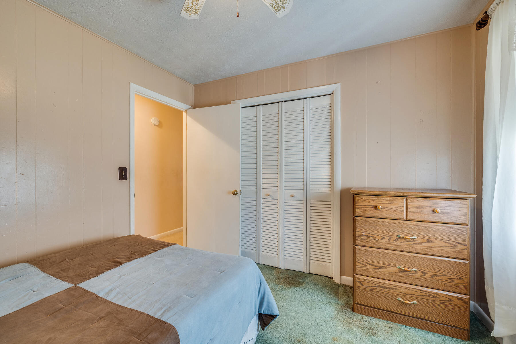 437 North Holston River Drive