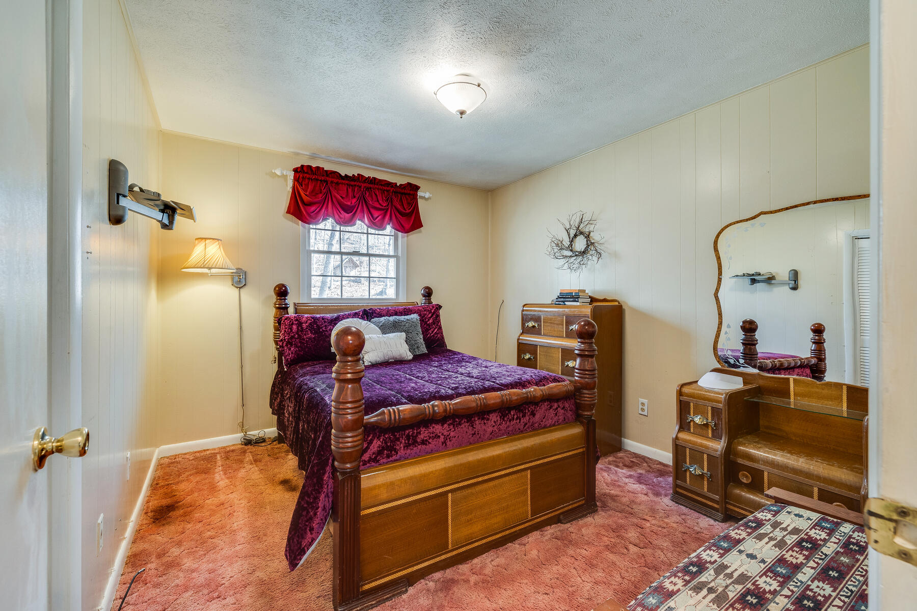 437 North Holston River Drive