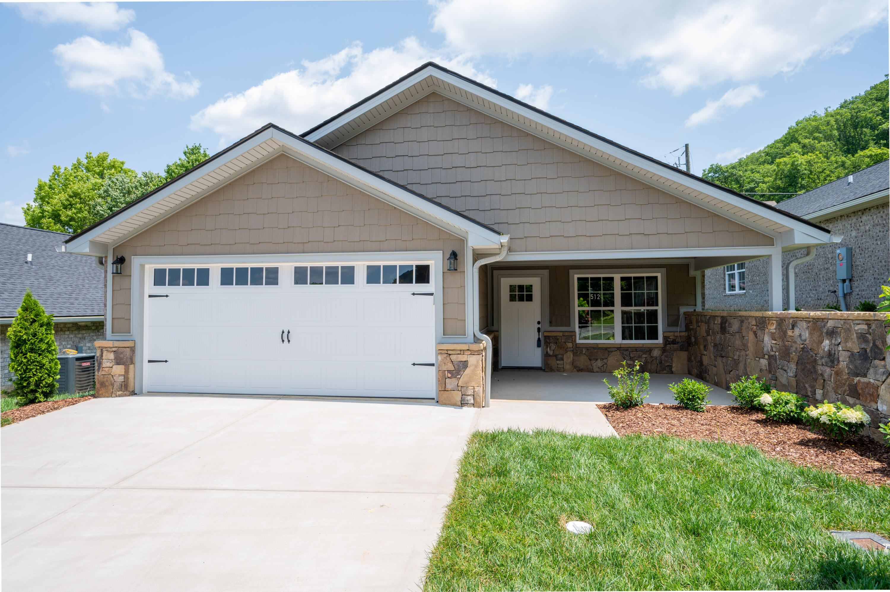 512 Hickory Tree Private Drive