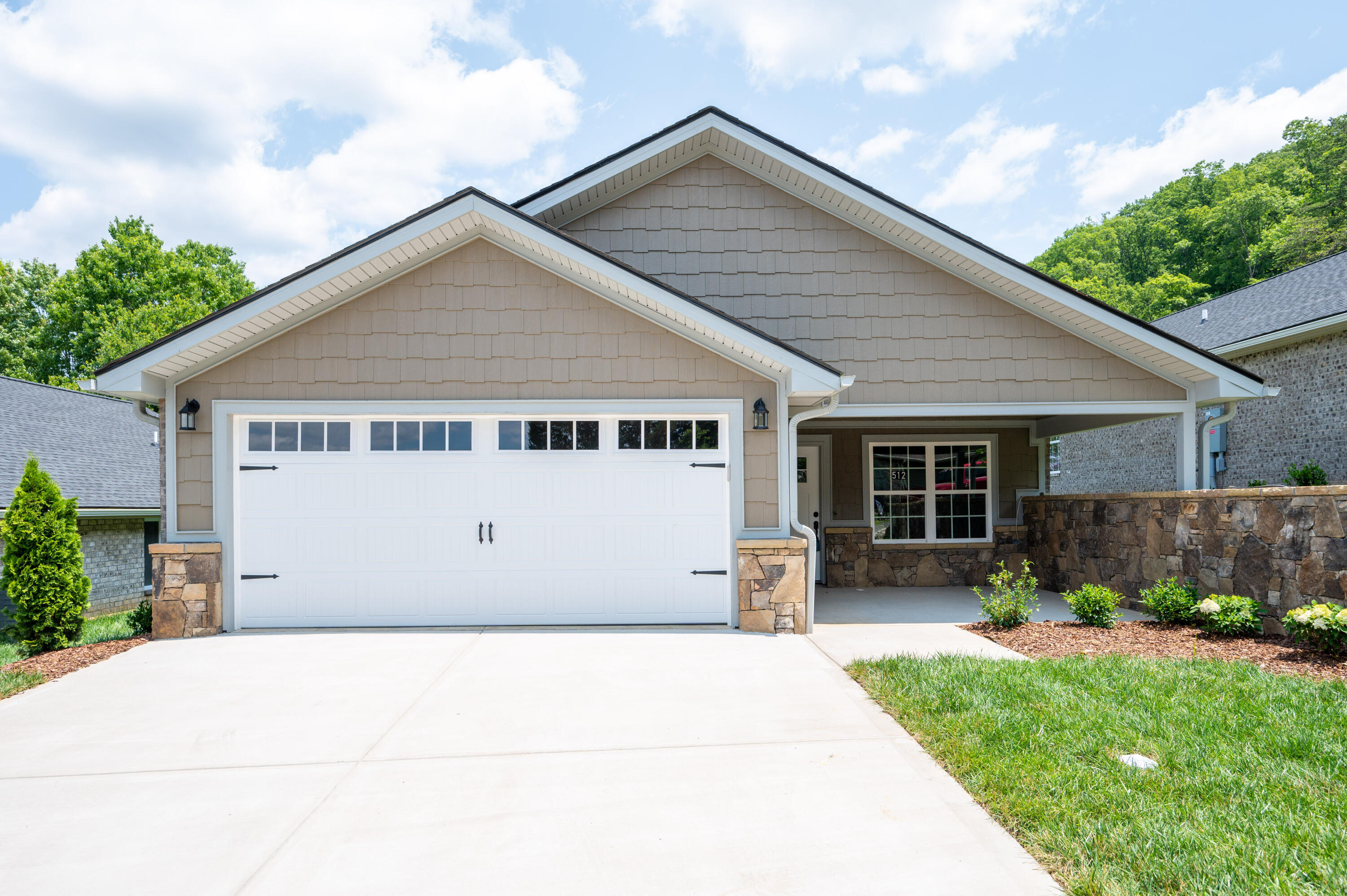 512 Hickory Tree Private Drive
