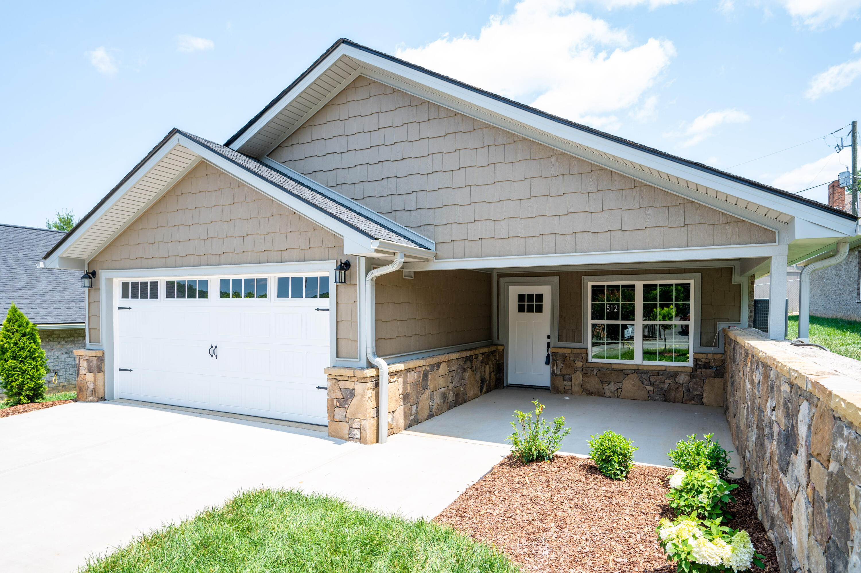512 Hickory Tree Private Drive