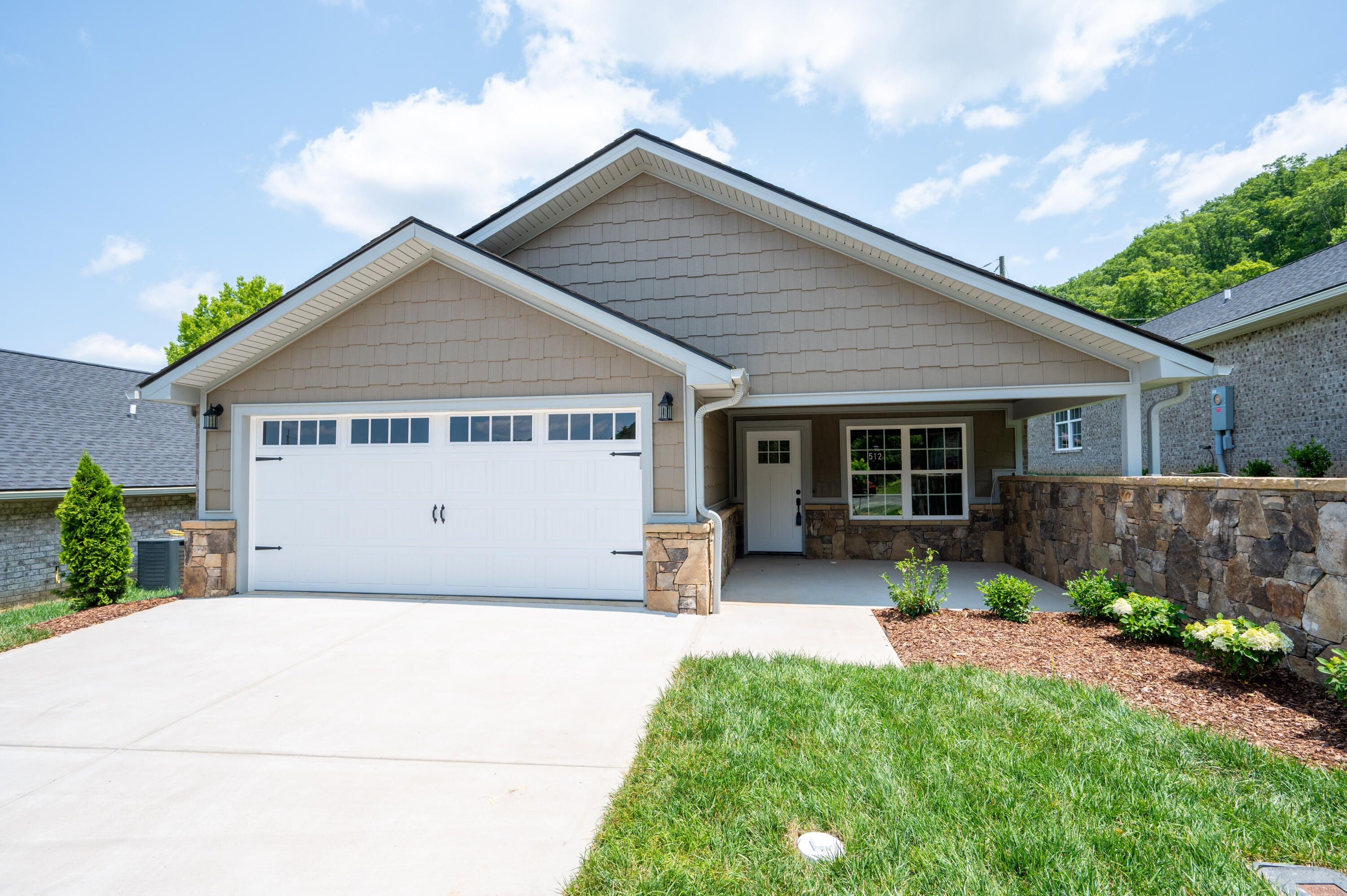 512 Hickory Tree Private Drive