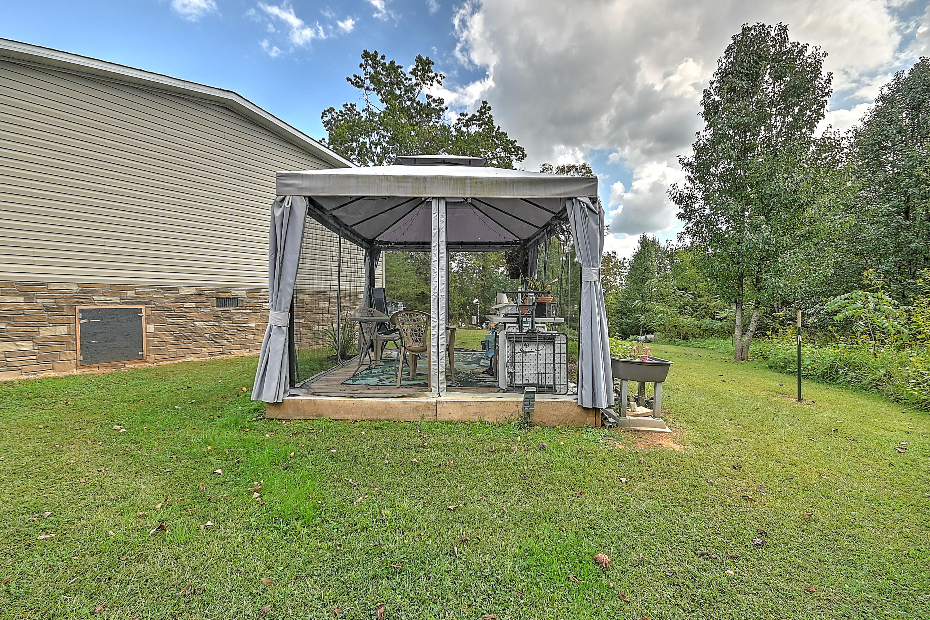 142 Meadow Lark Lane