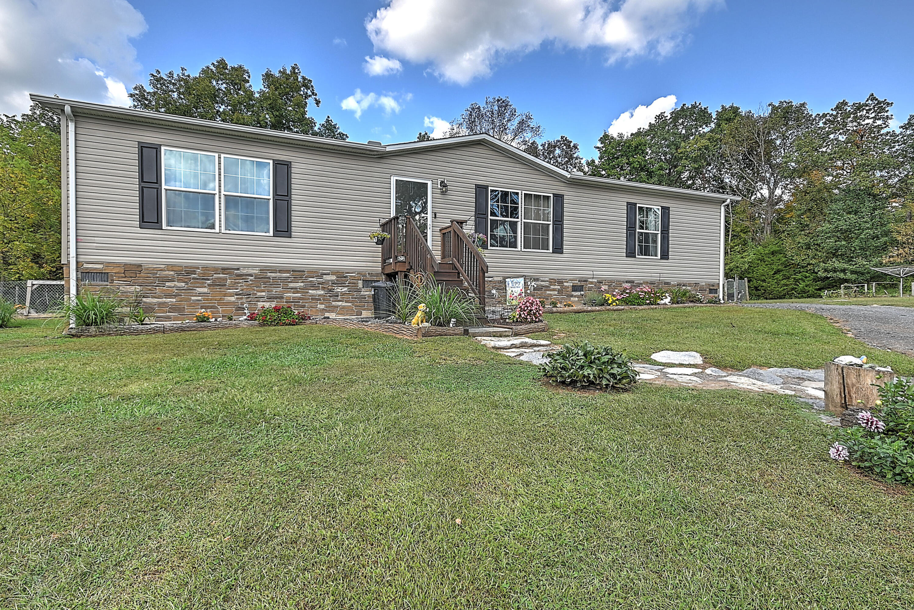 142 Meadow Lark Lane