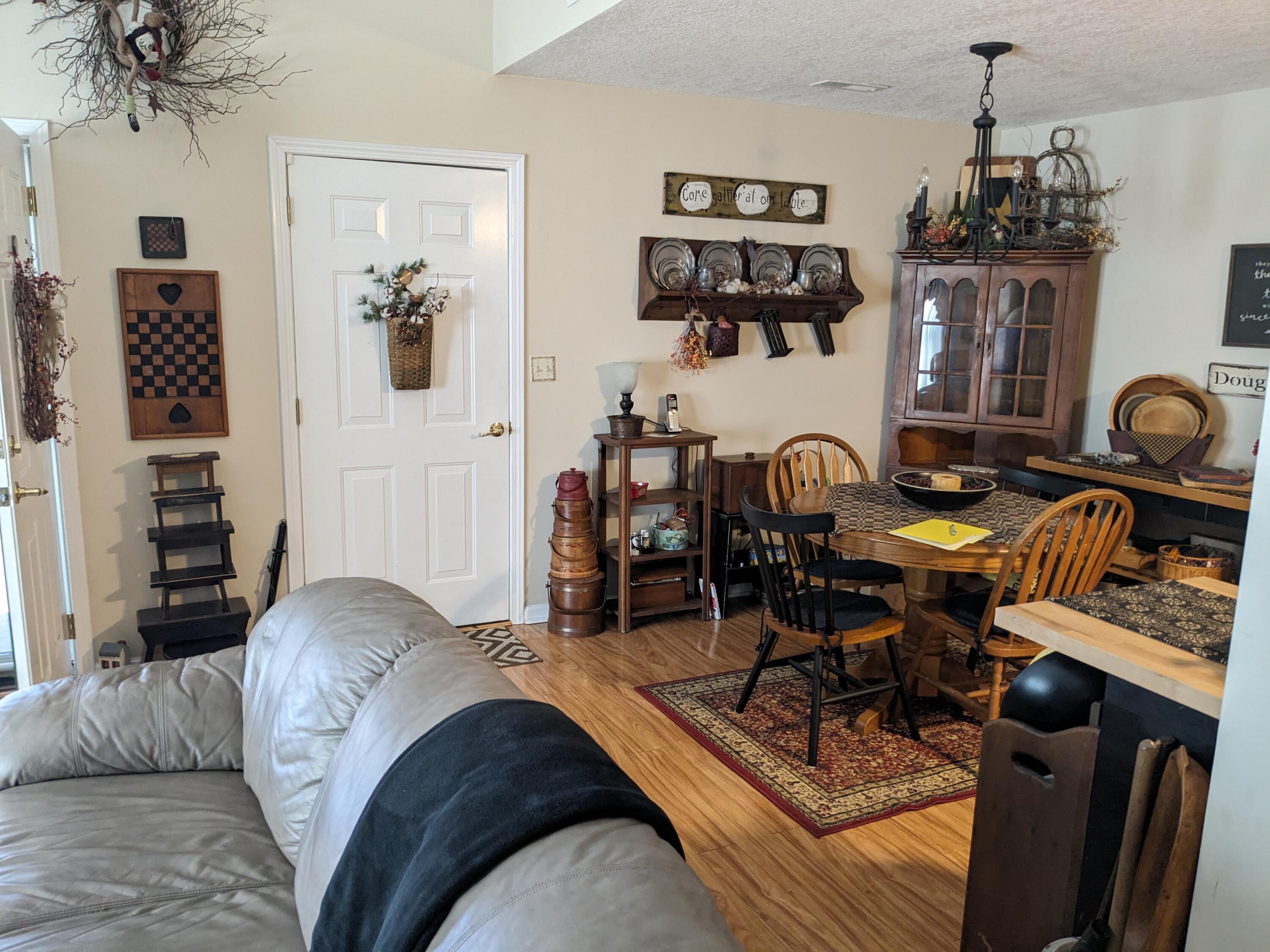 1407 Lodge Pine Walk, 1407