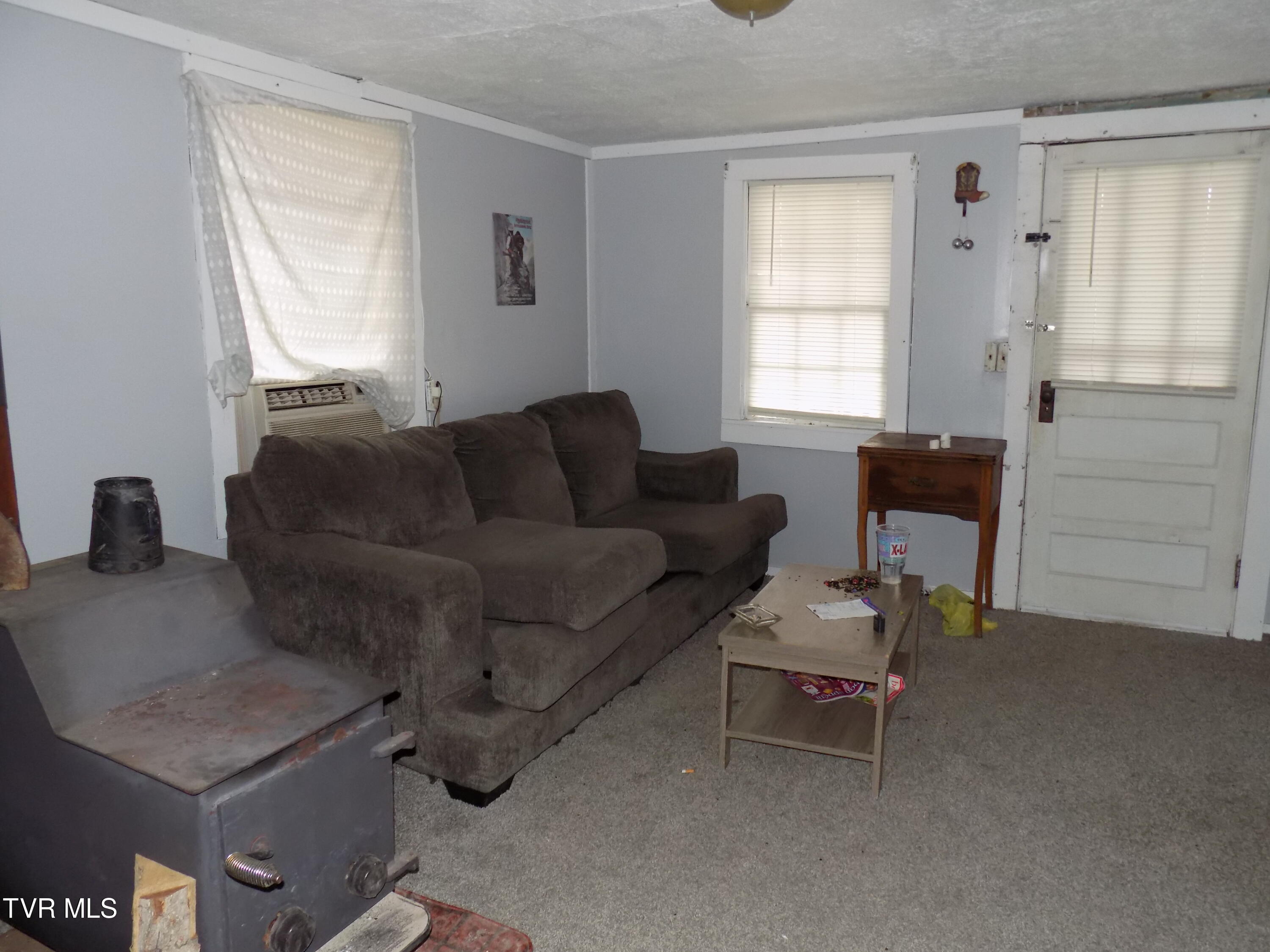 7526 Hwy 66 N