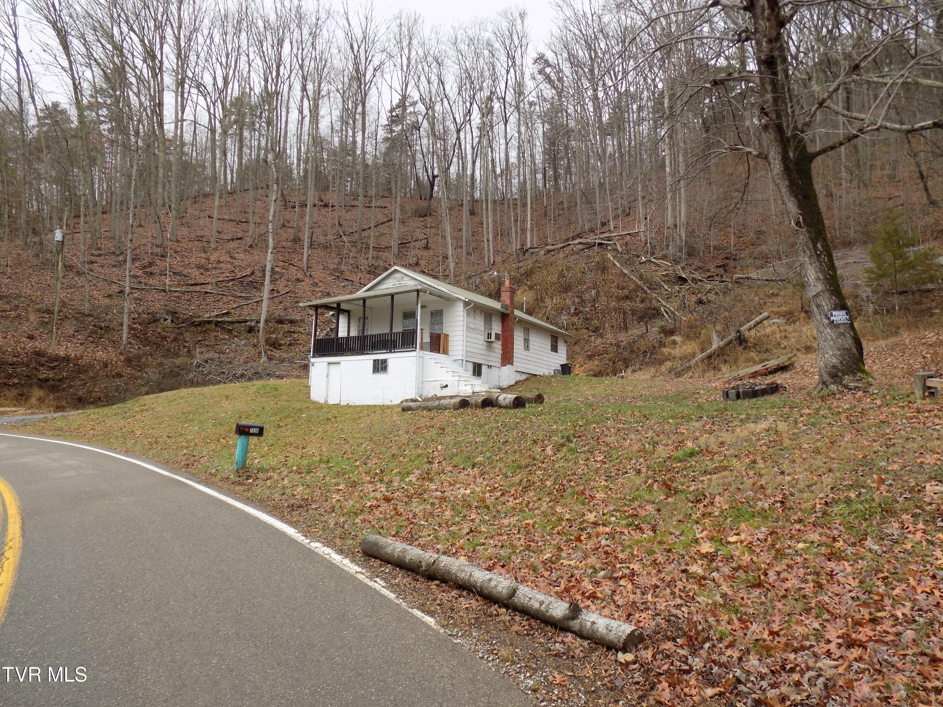 7526 Hwy 66 N