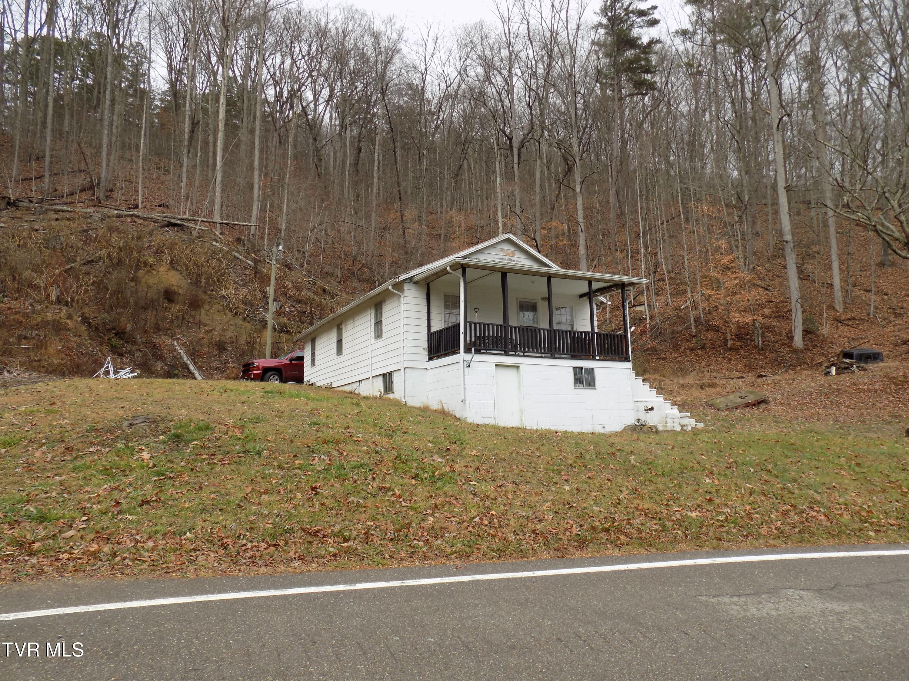 7526 Hwy 66 N