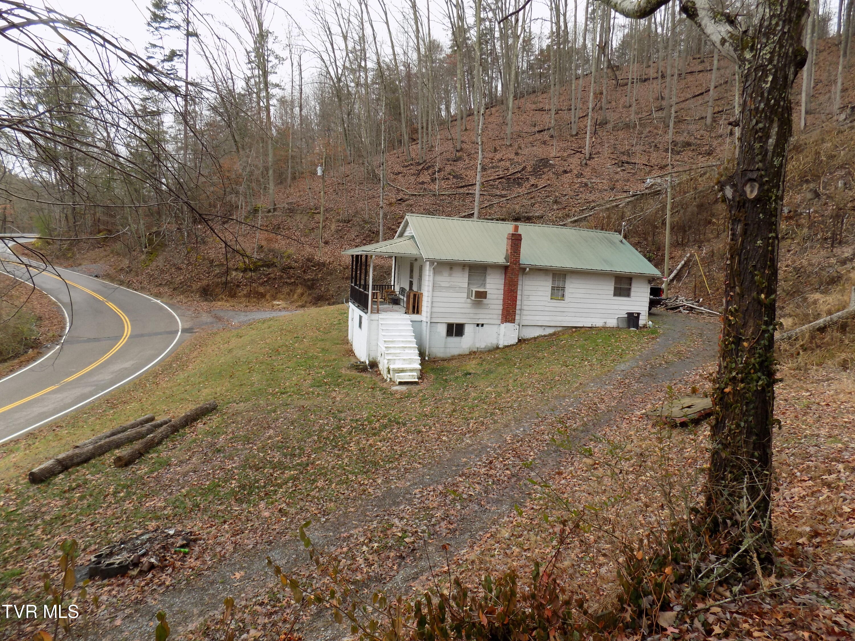 7526 Hwy 66 N