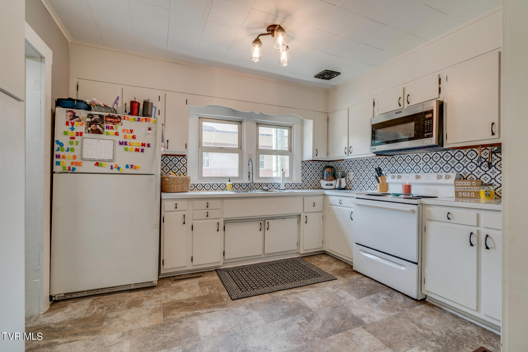 1521 Lynn Garden Drive