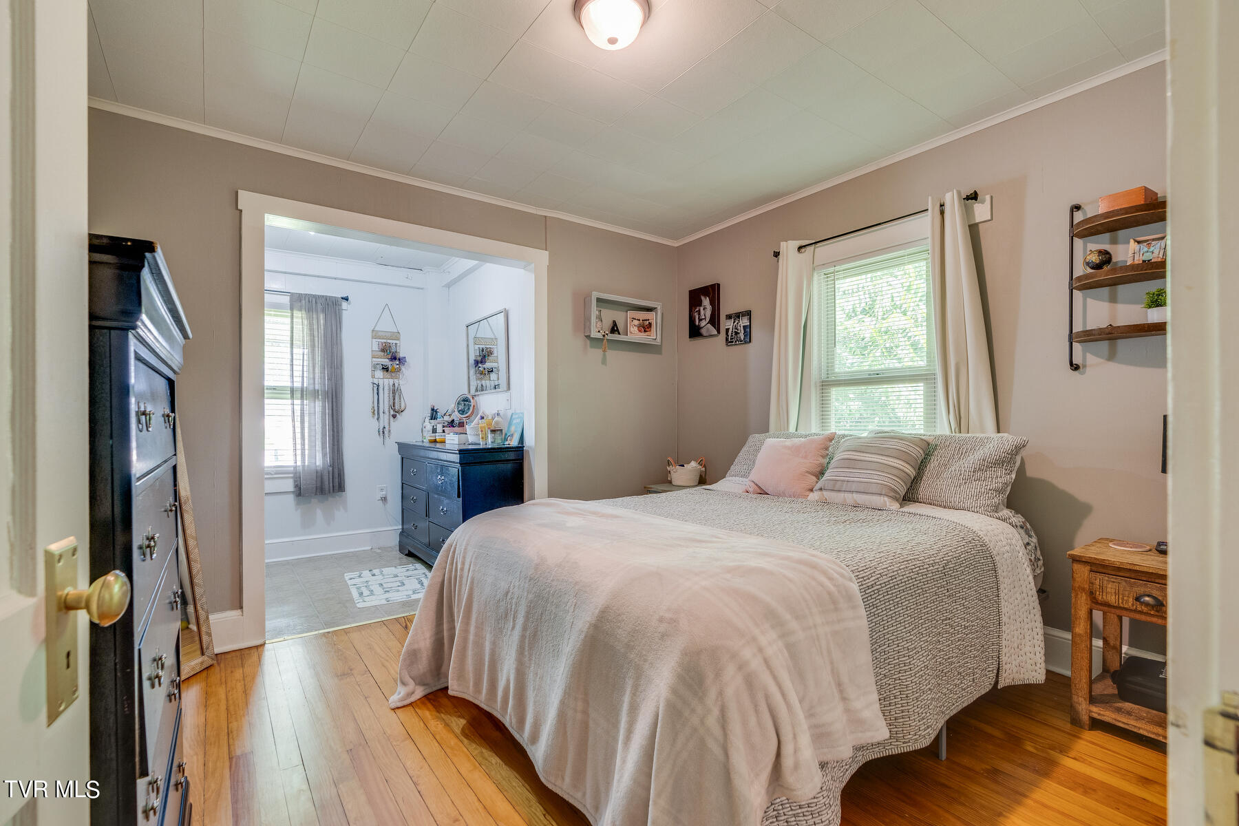 1521 Lynn Garden Drive