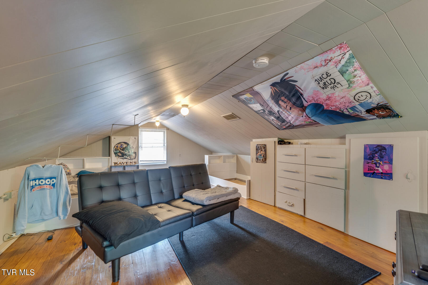 1521 Lynn Garden Drive