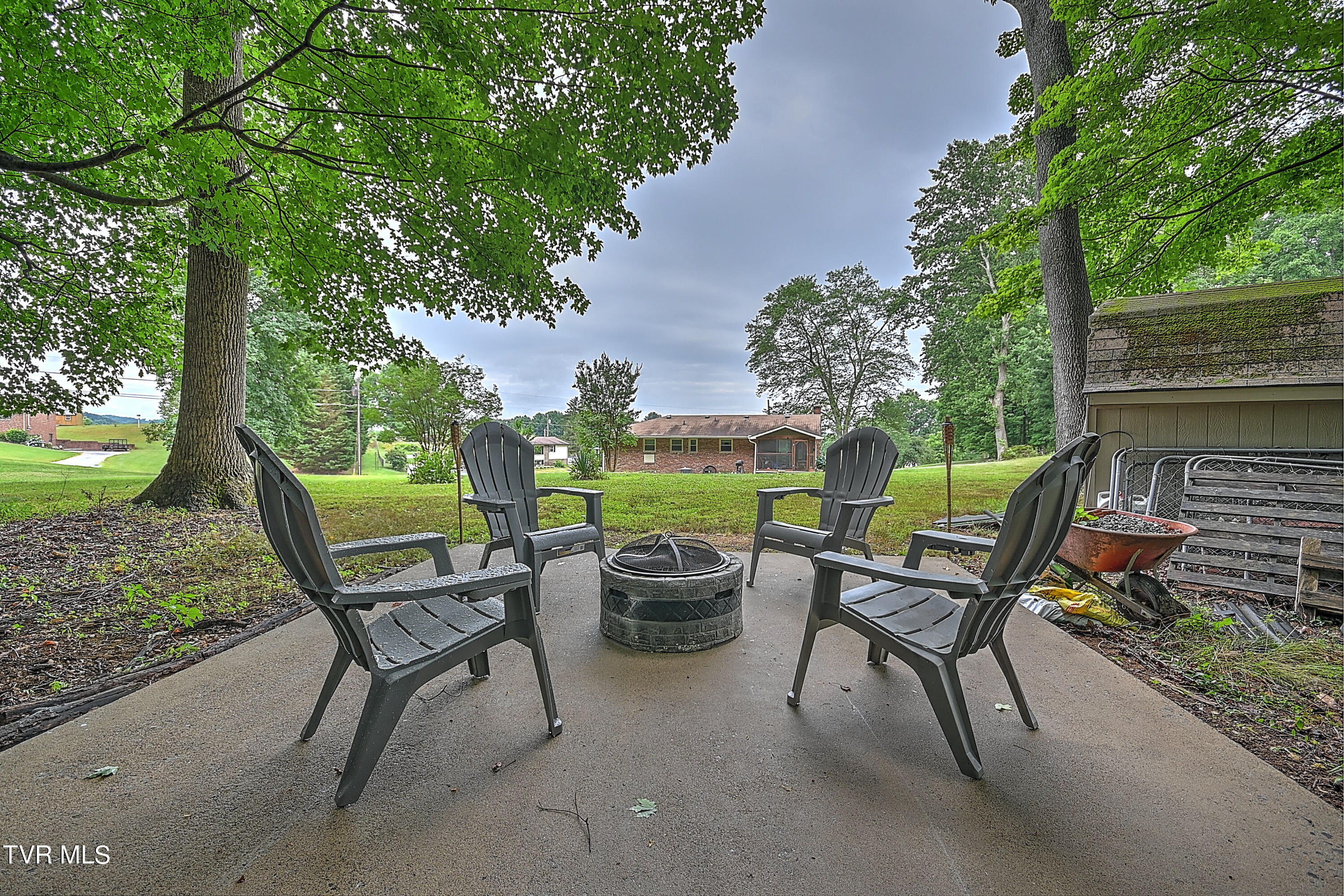 843 Island Road
