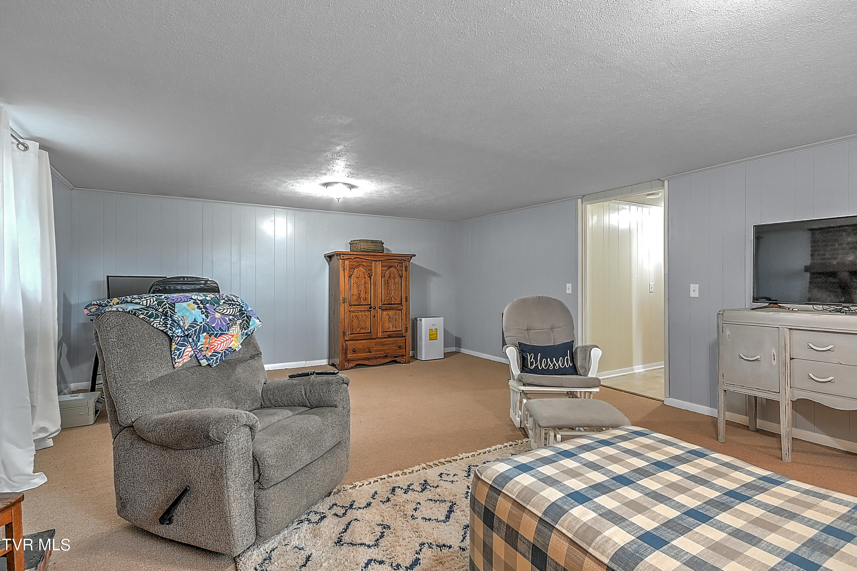 843 Island Road