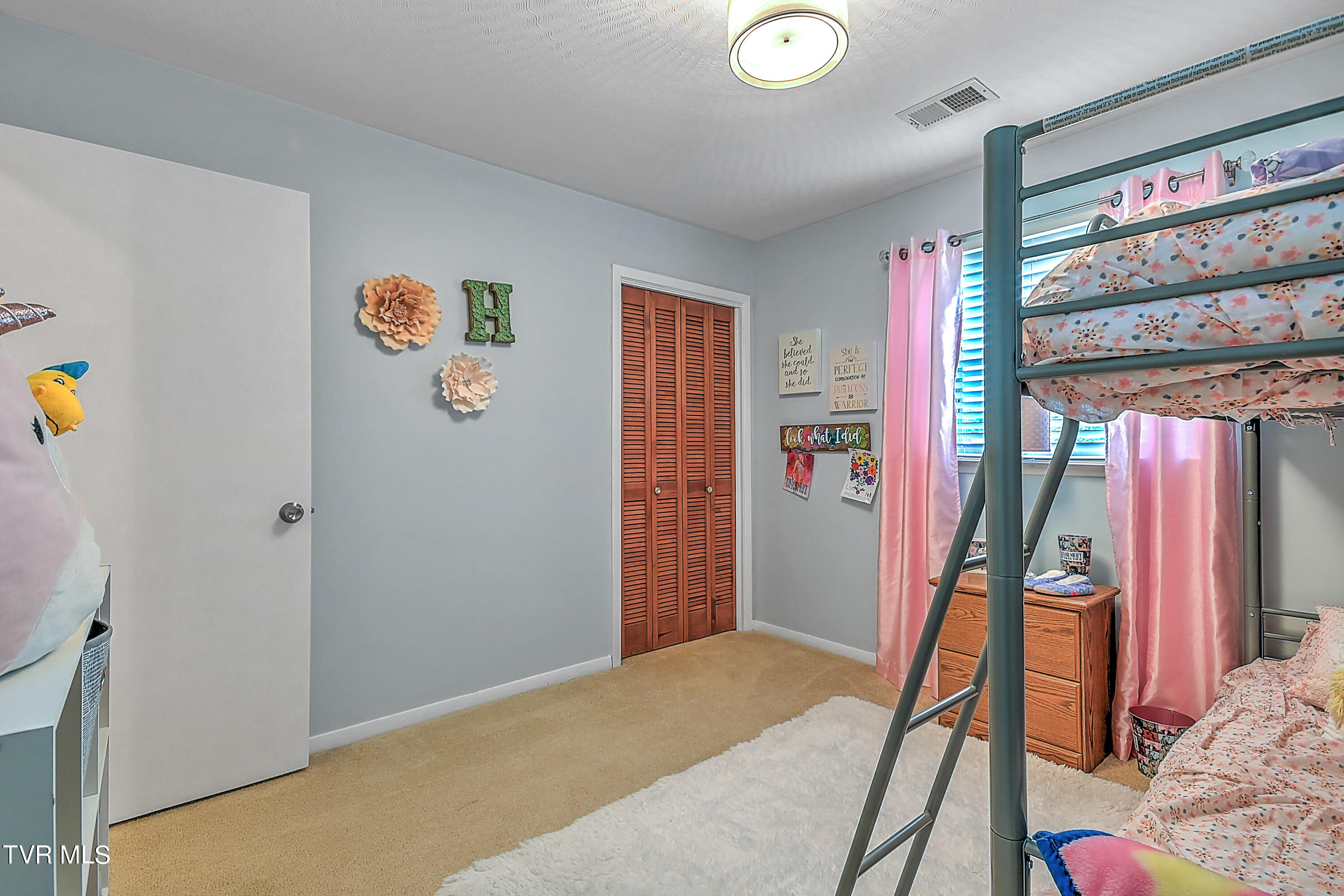 843 Island Road