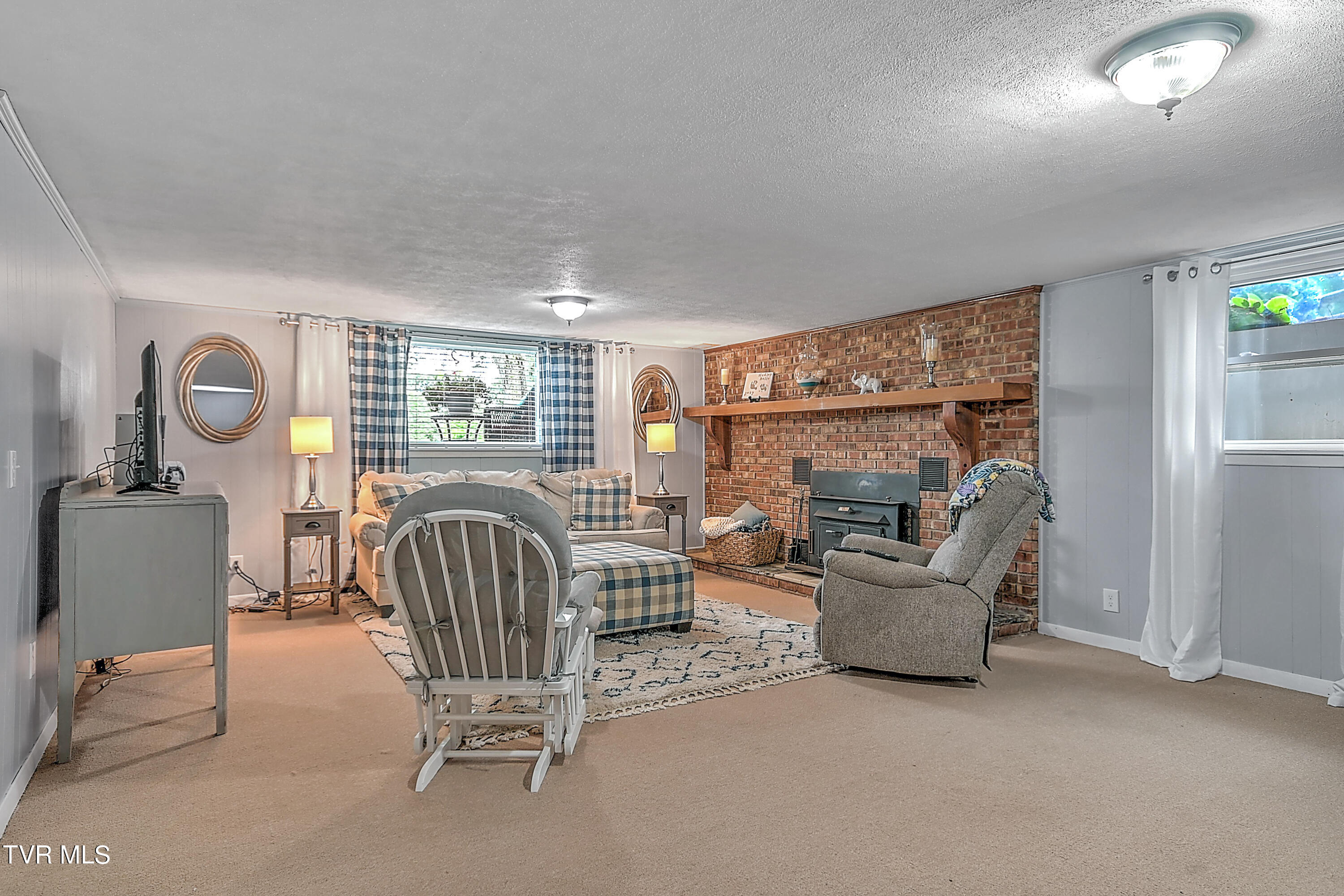 843 Island Road