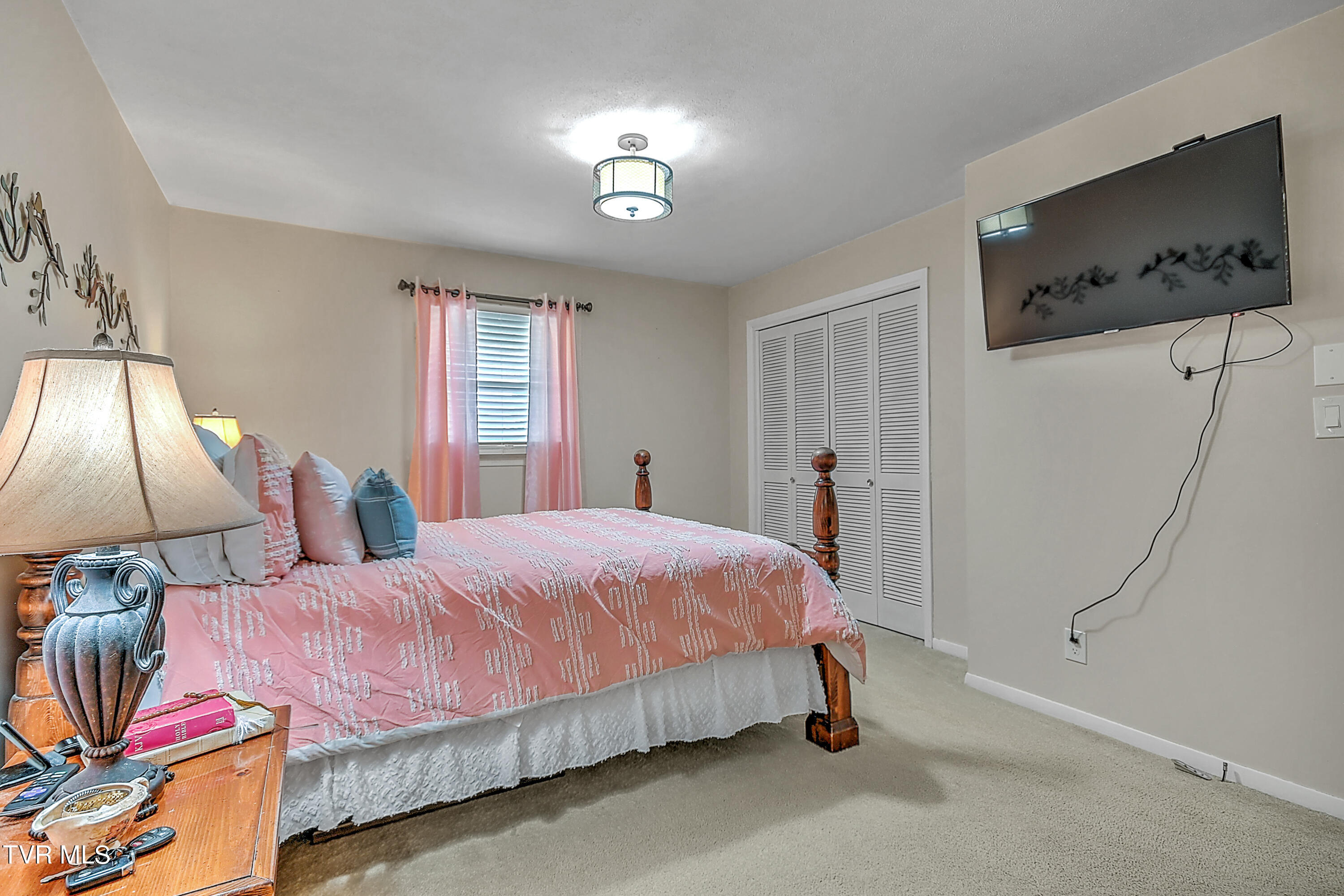 843 Island Road