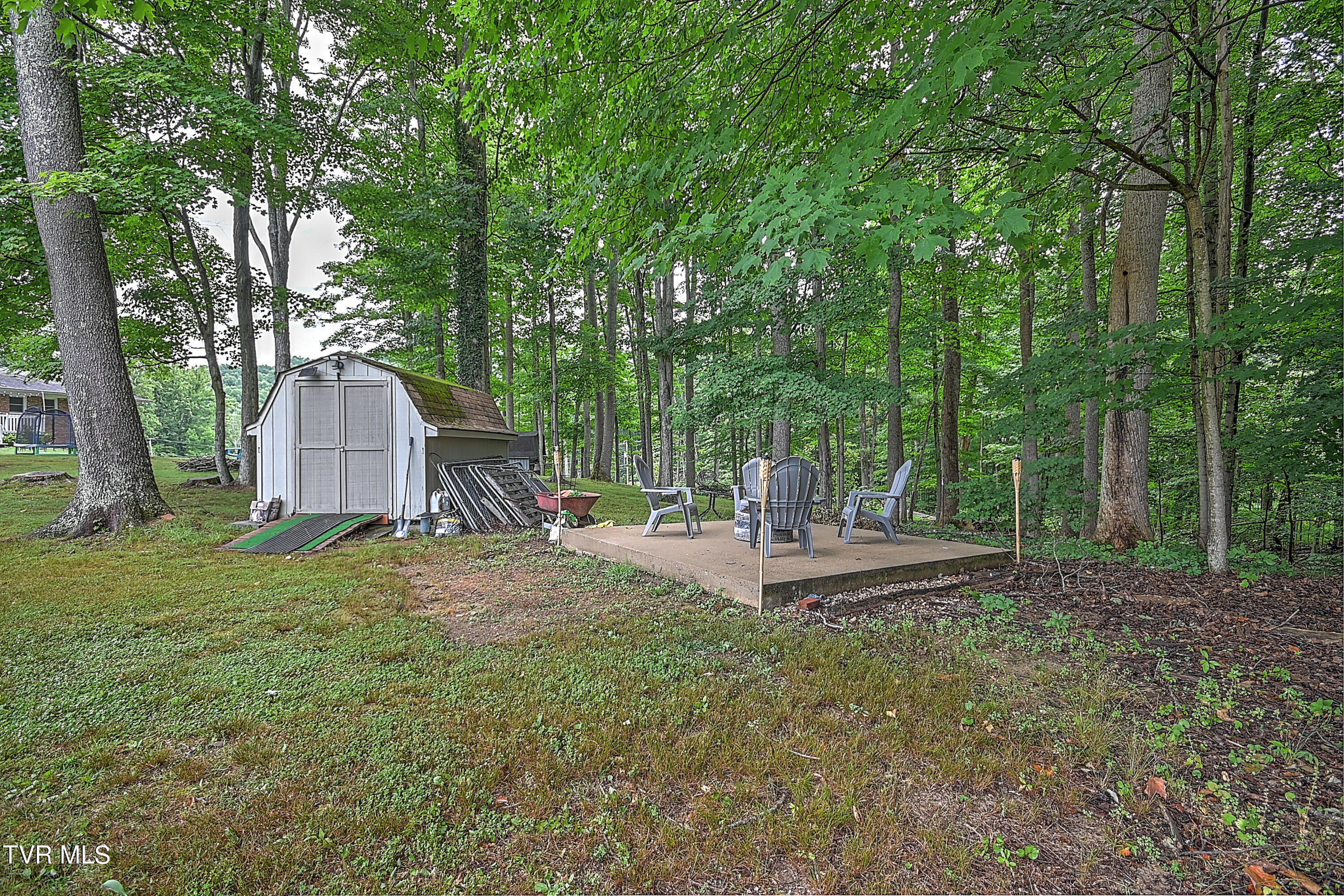 843 Island Road