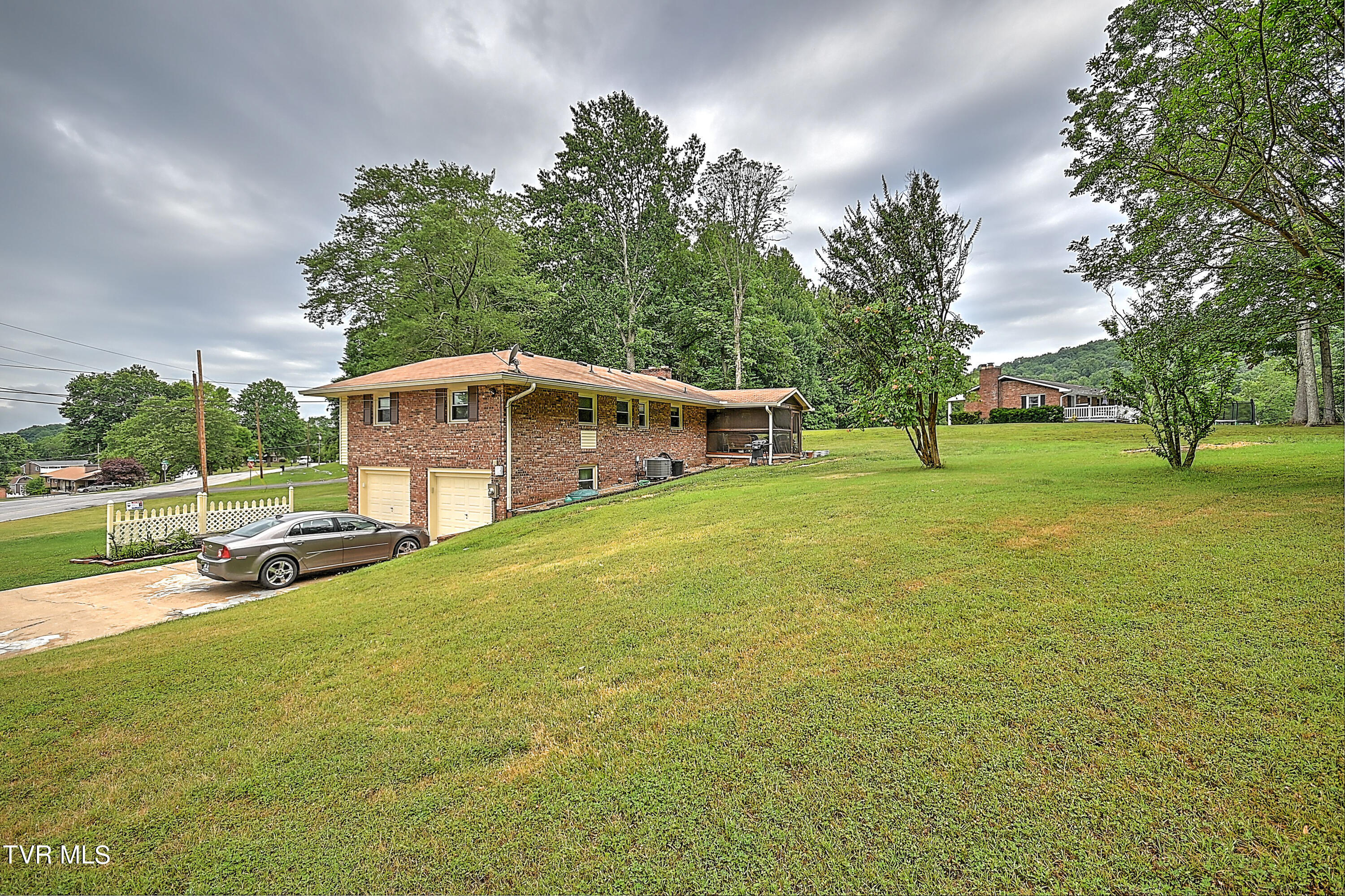 843 Island Road