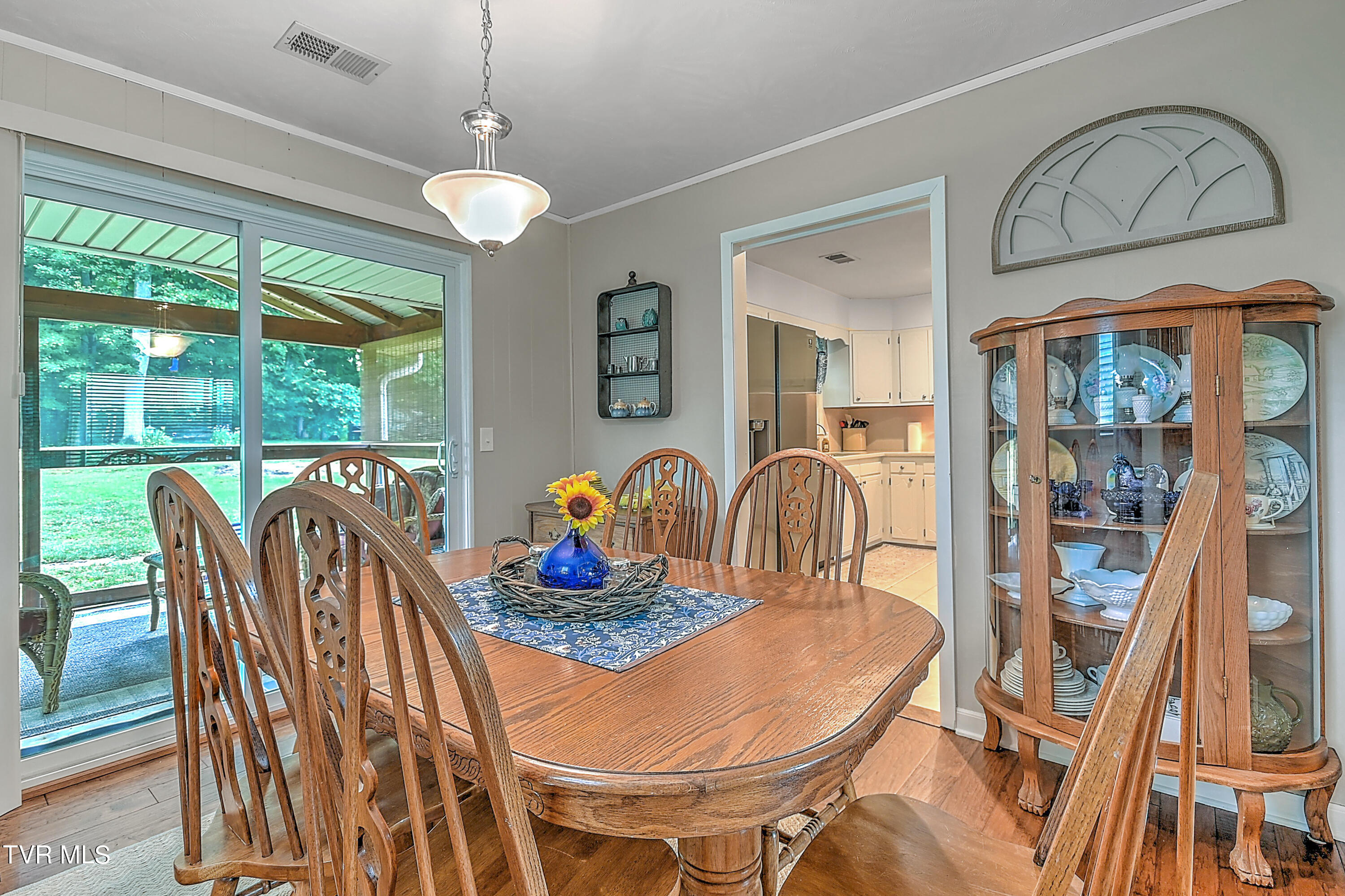 843 Island Road
