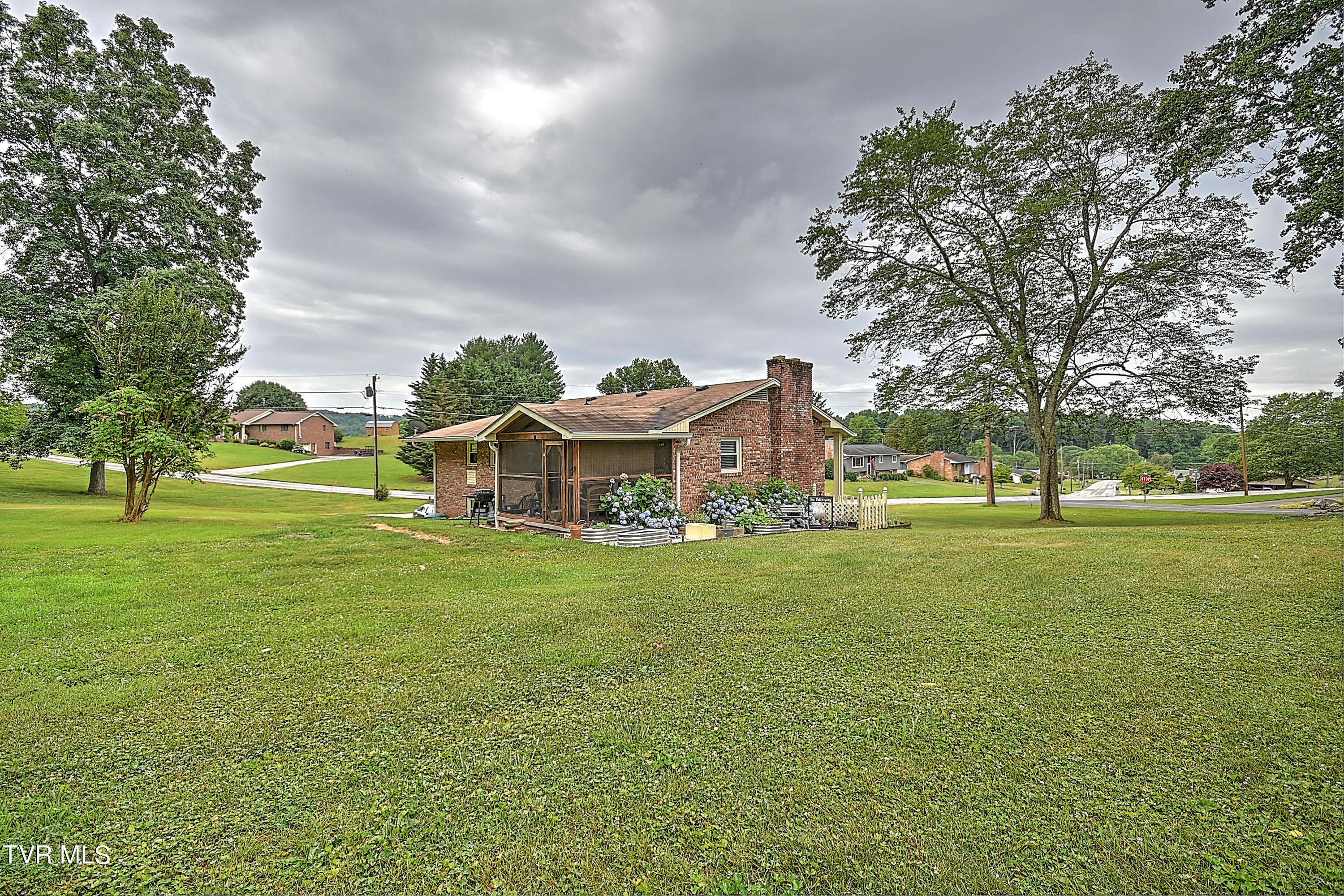 843 Island Road