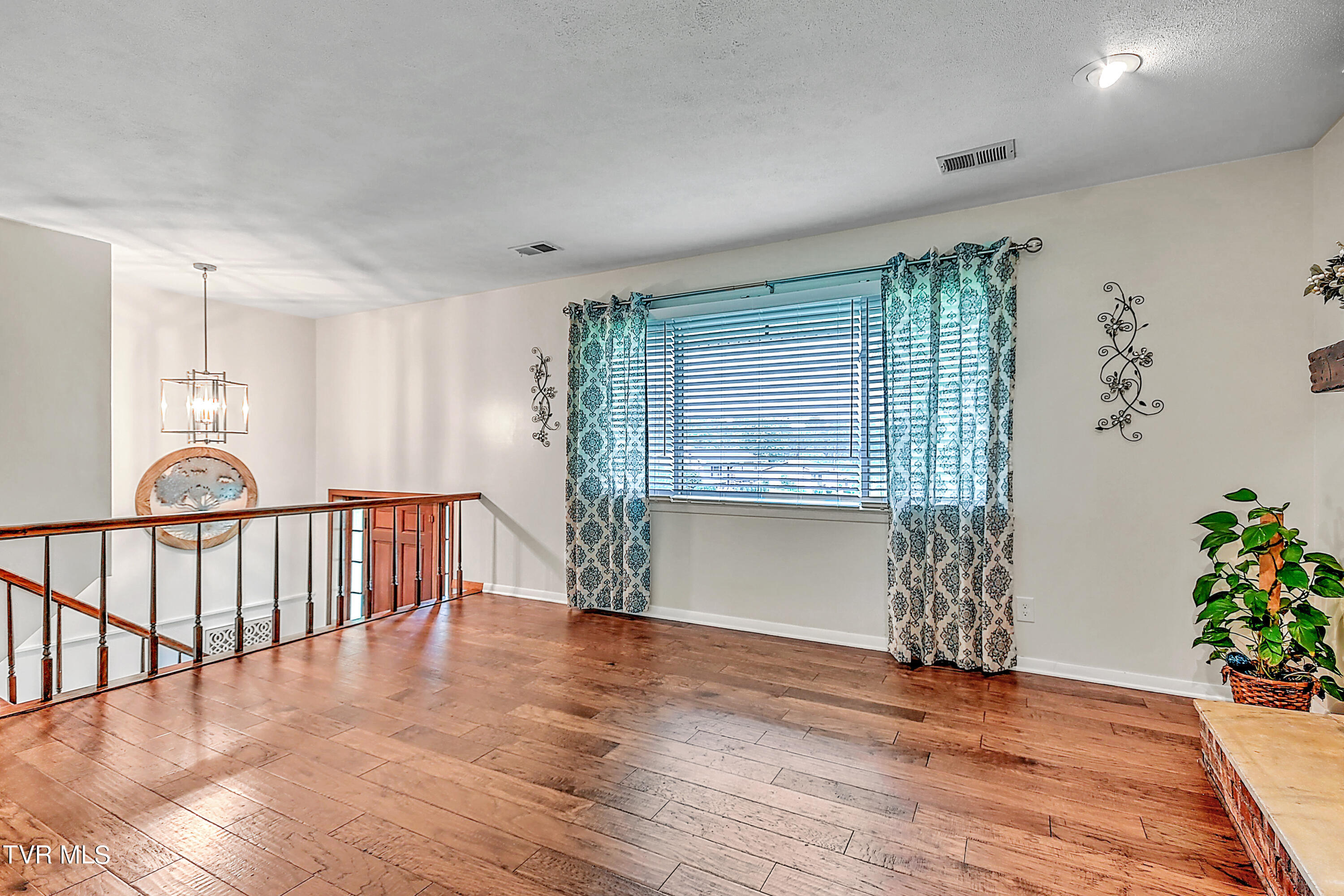 843 Island Road