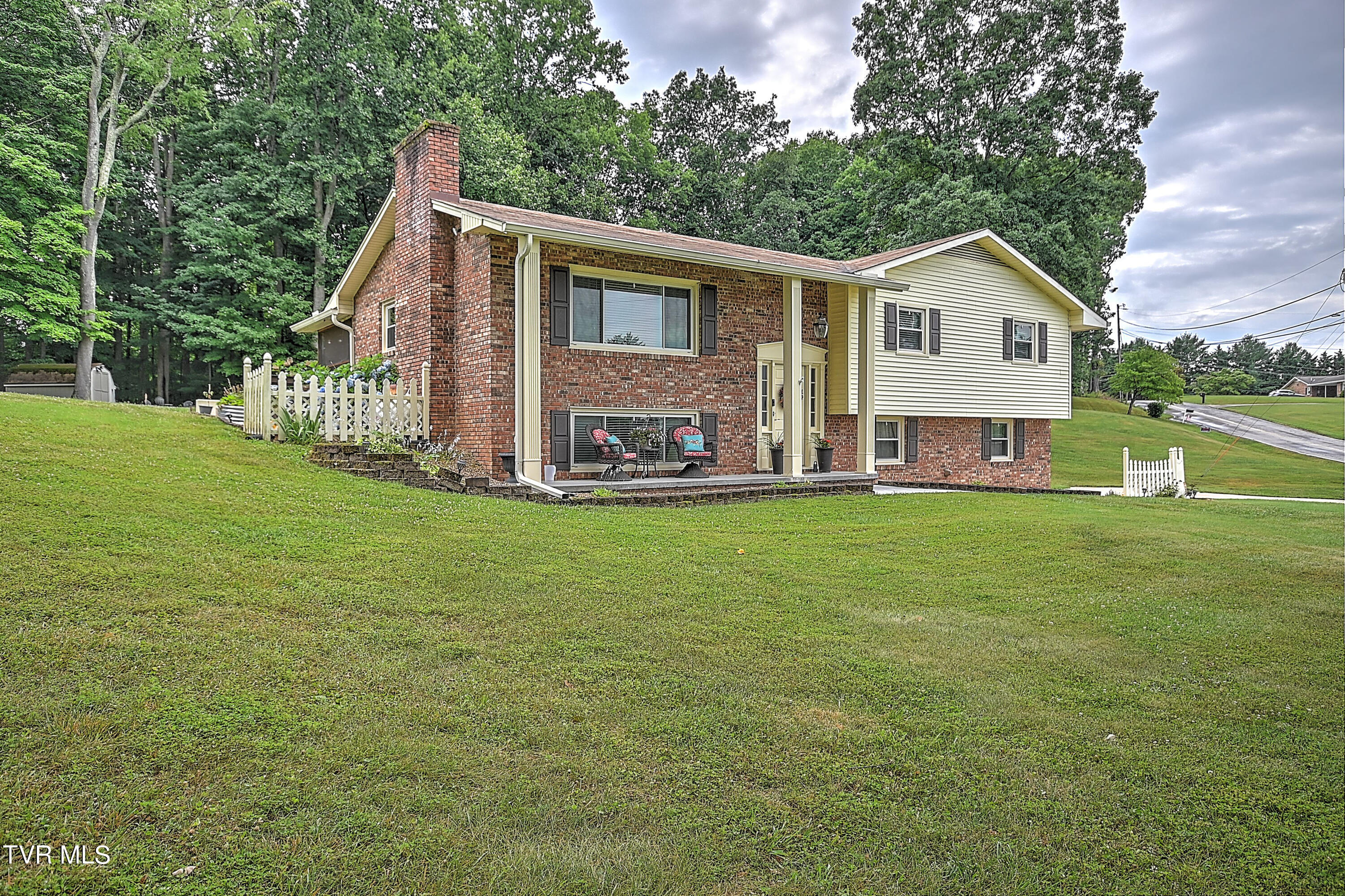 843 Island Road
