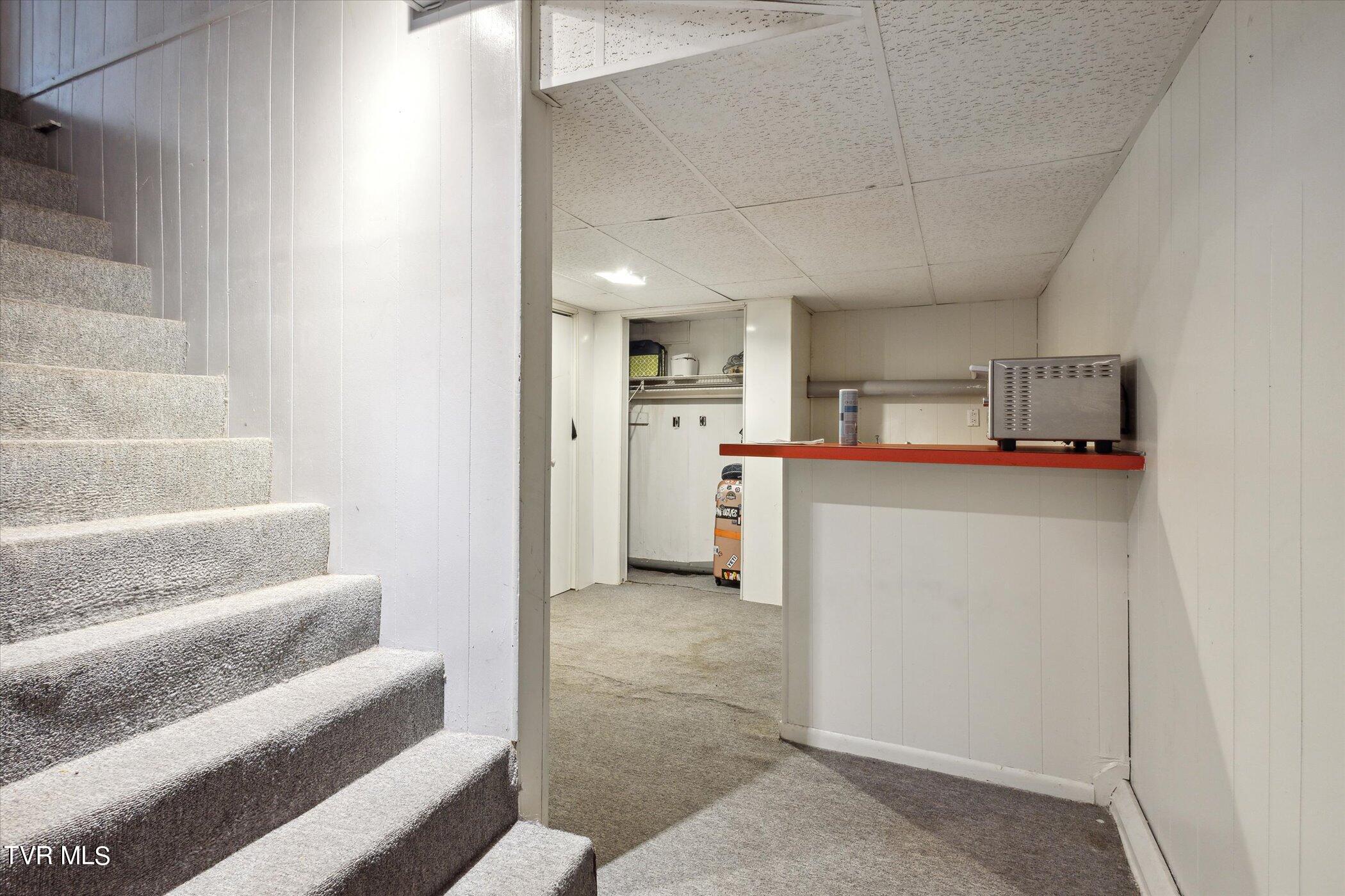 1809 Oakwood Drive