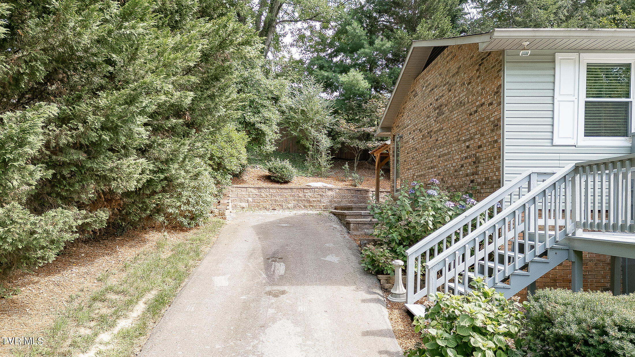 221 Old Parker Pvt Drive