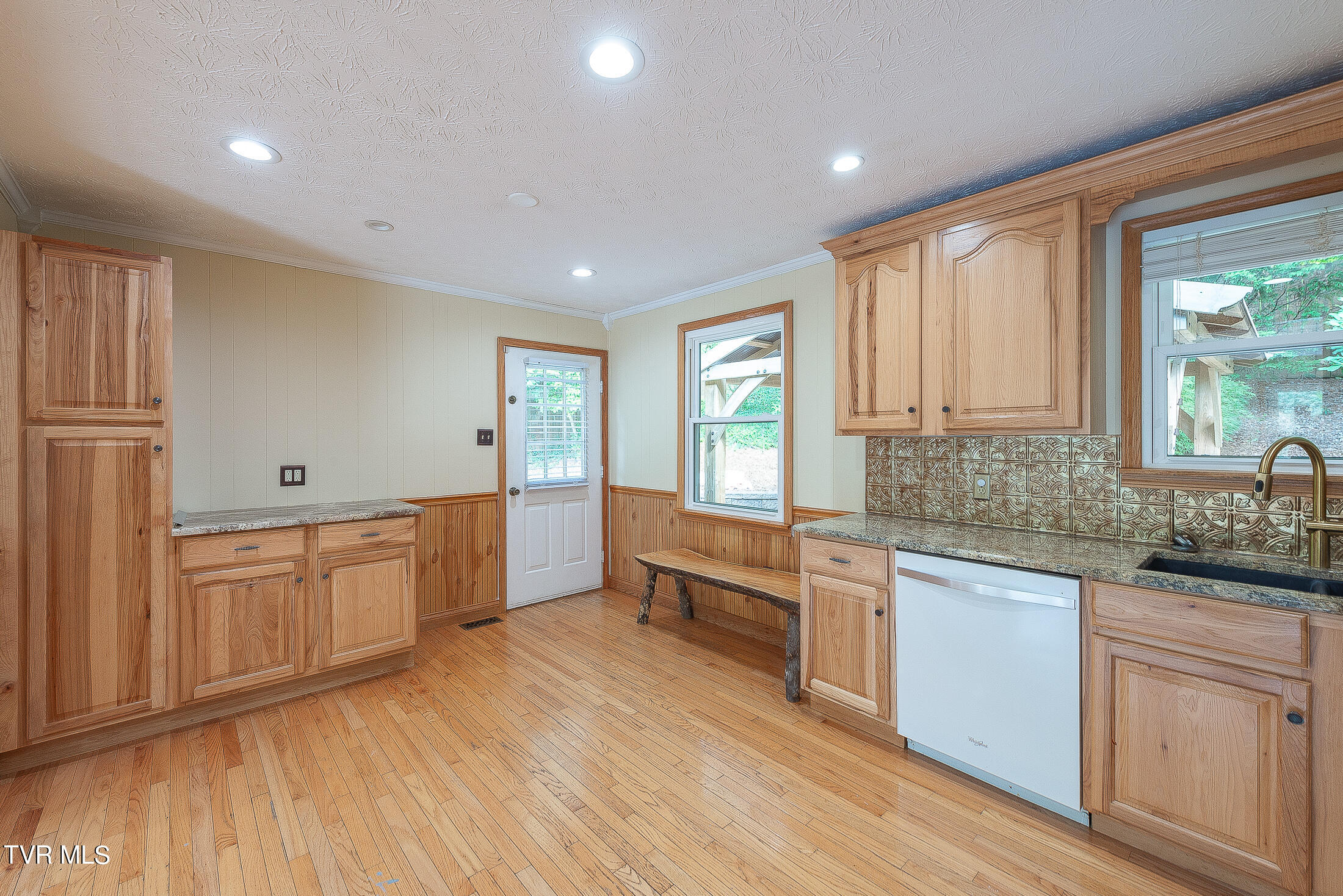 221 Old Parker Pvt Drive