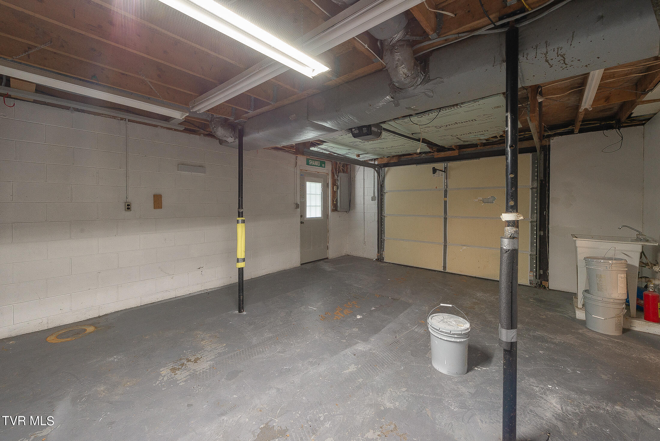 221 Old Parker Pvt Drive
