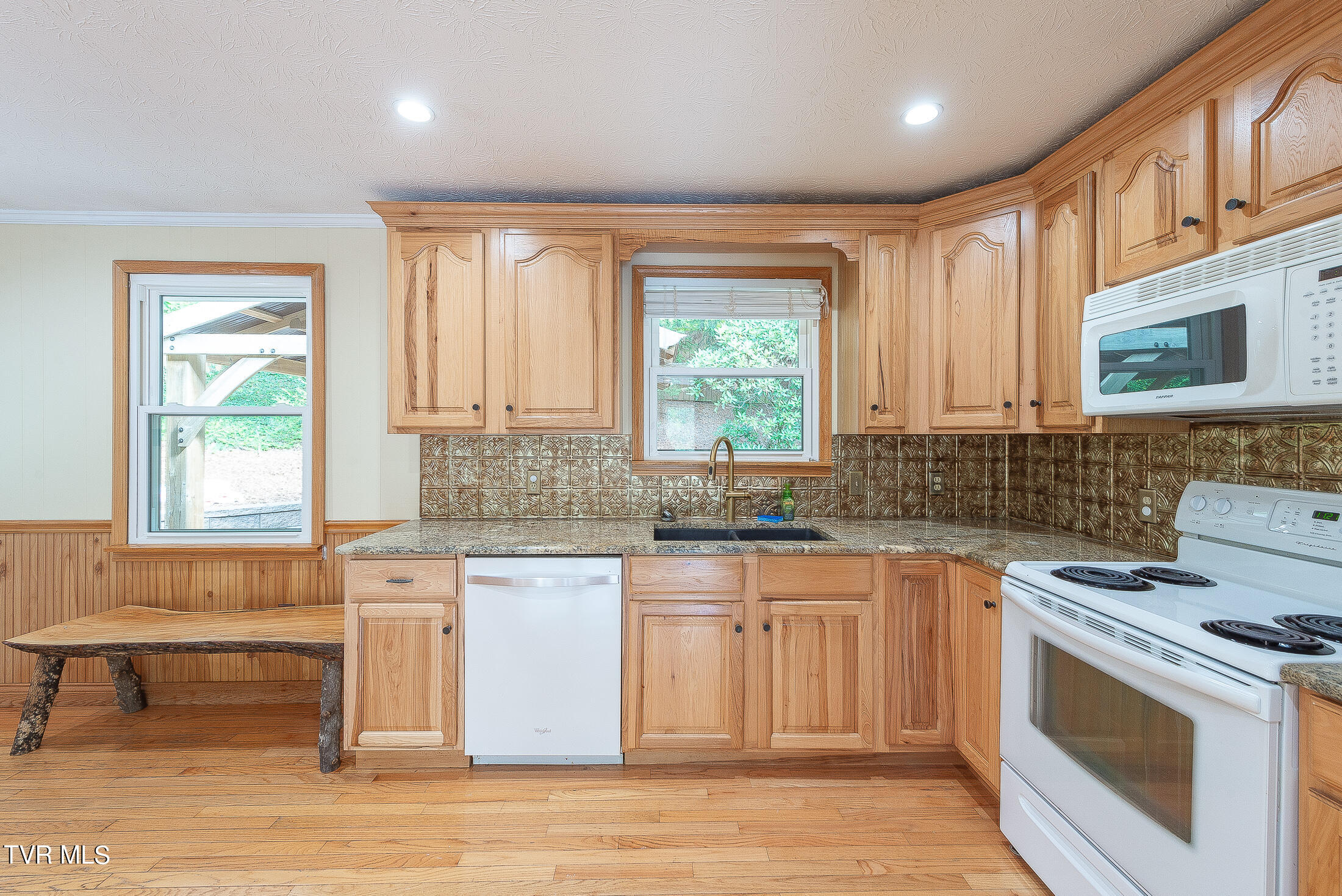 221 Old Parker Pvt Drive