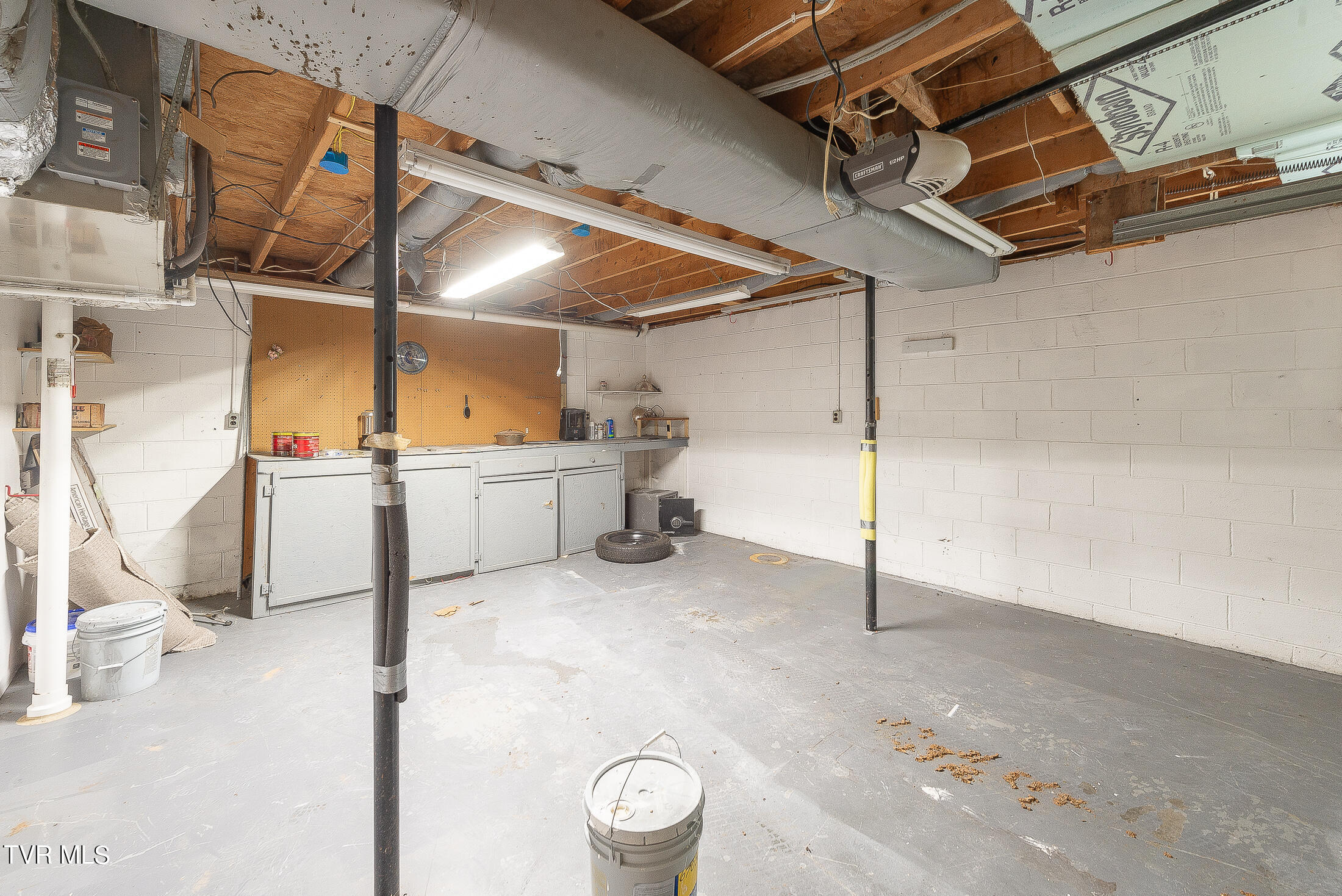 221 Old Parker Pvt Drive
