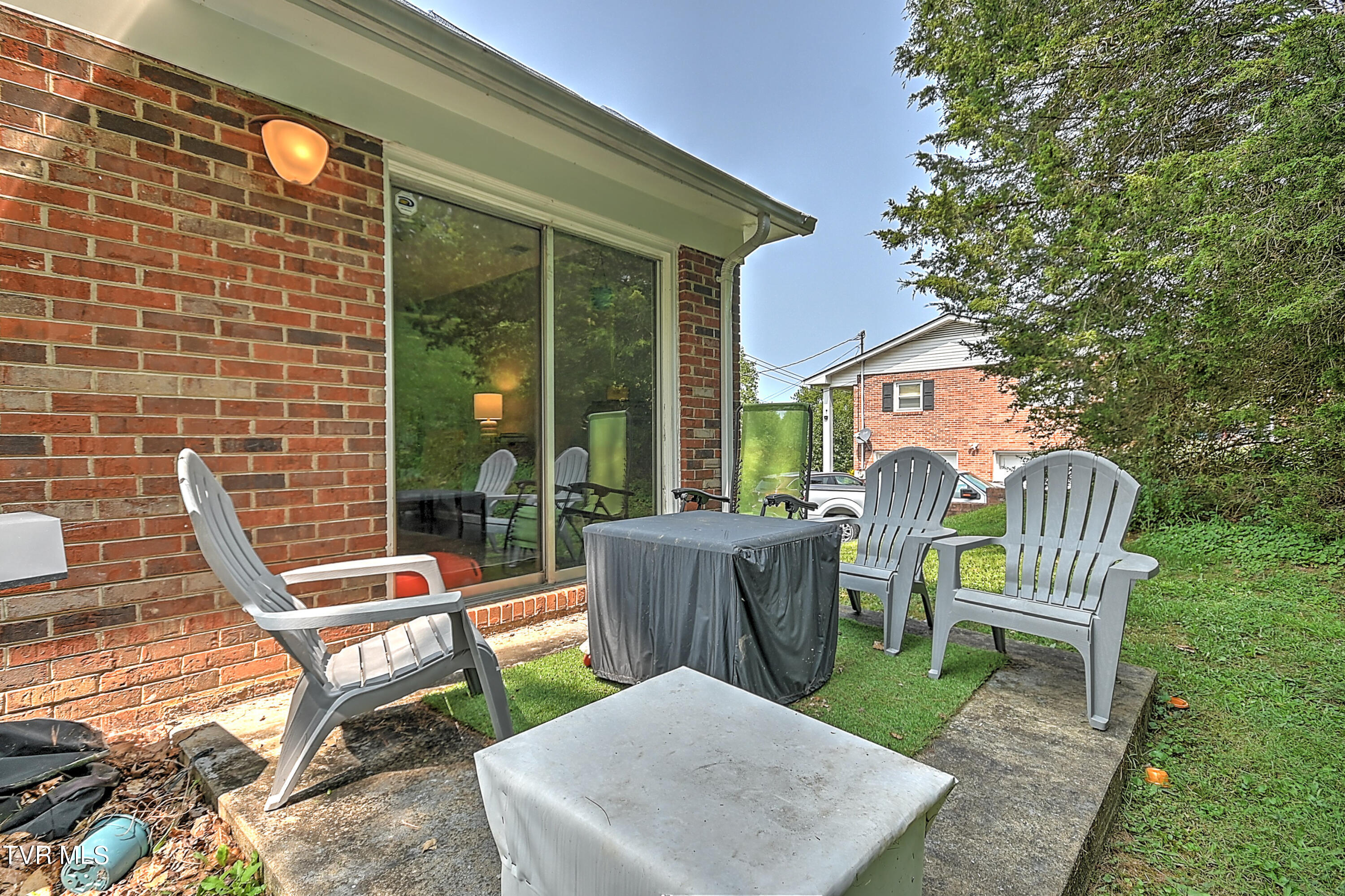 321 Summerville Road